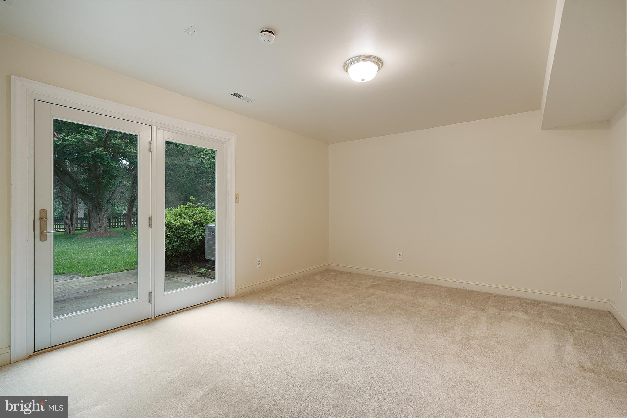 WOODLAND FALLS - Residential