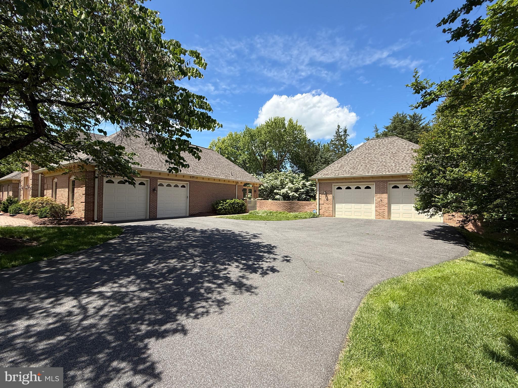 10928 WOODLAND FALLS DRIVE