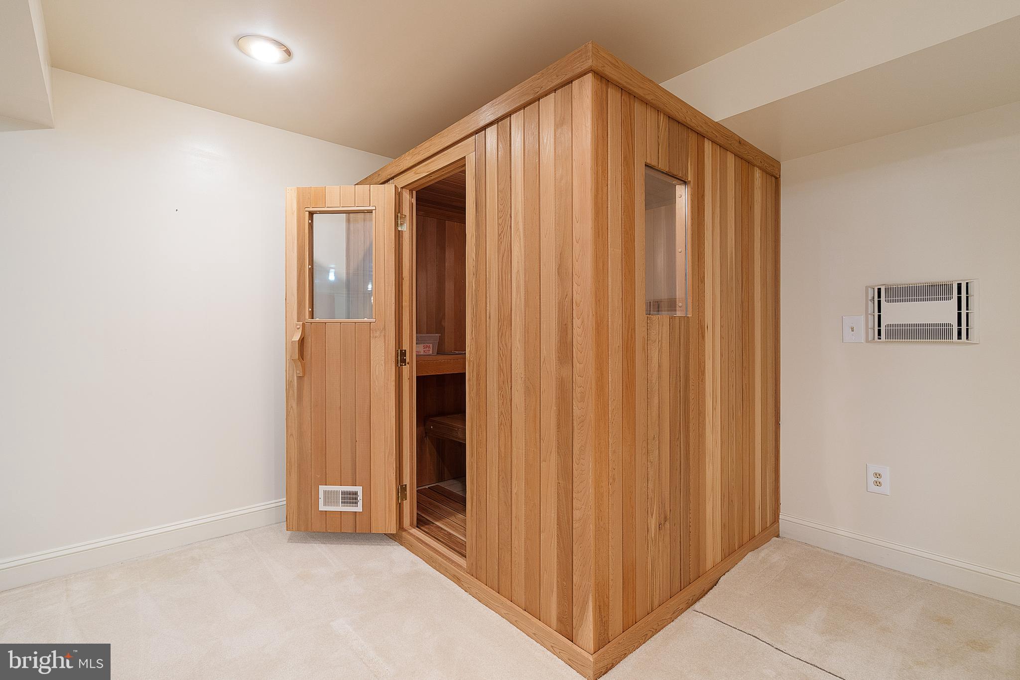 WOODLAND FALLS - Residential