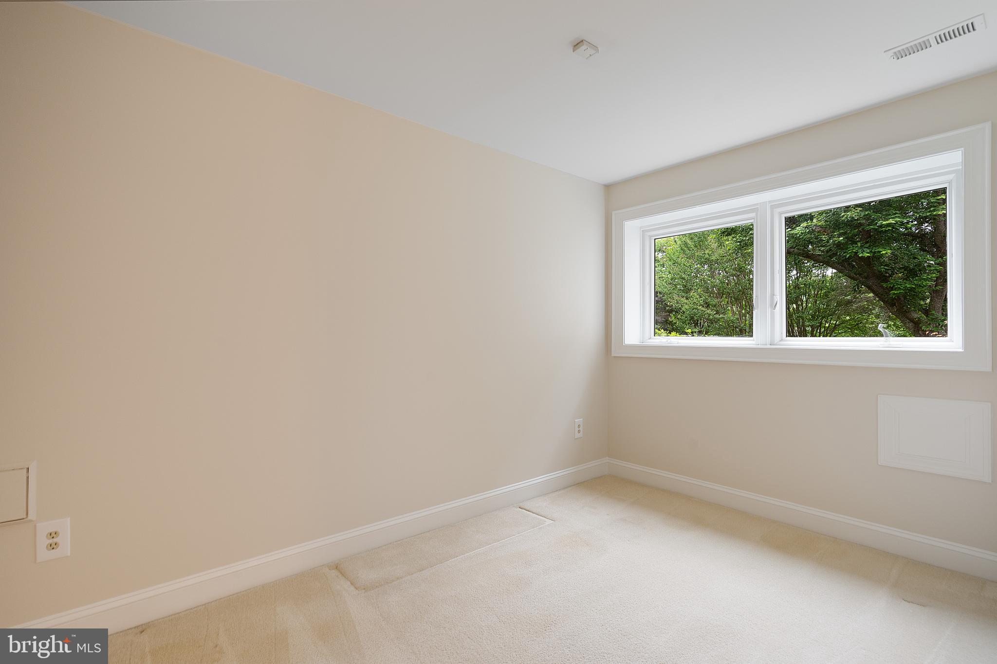 WOODLAND FALLS - Residential