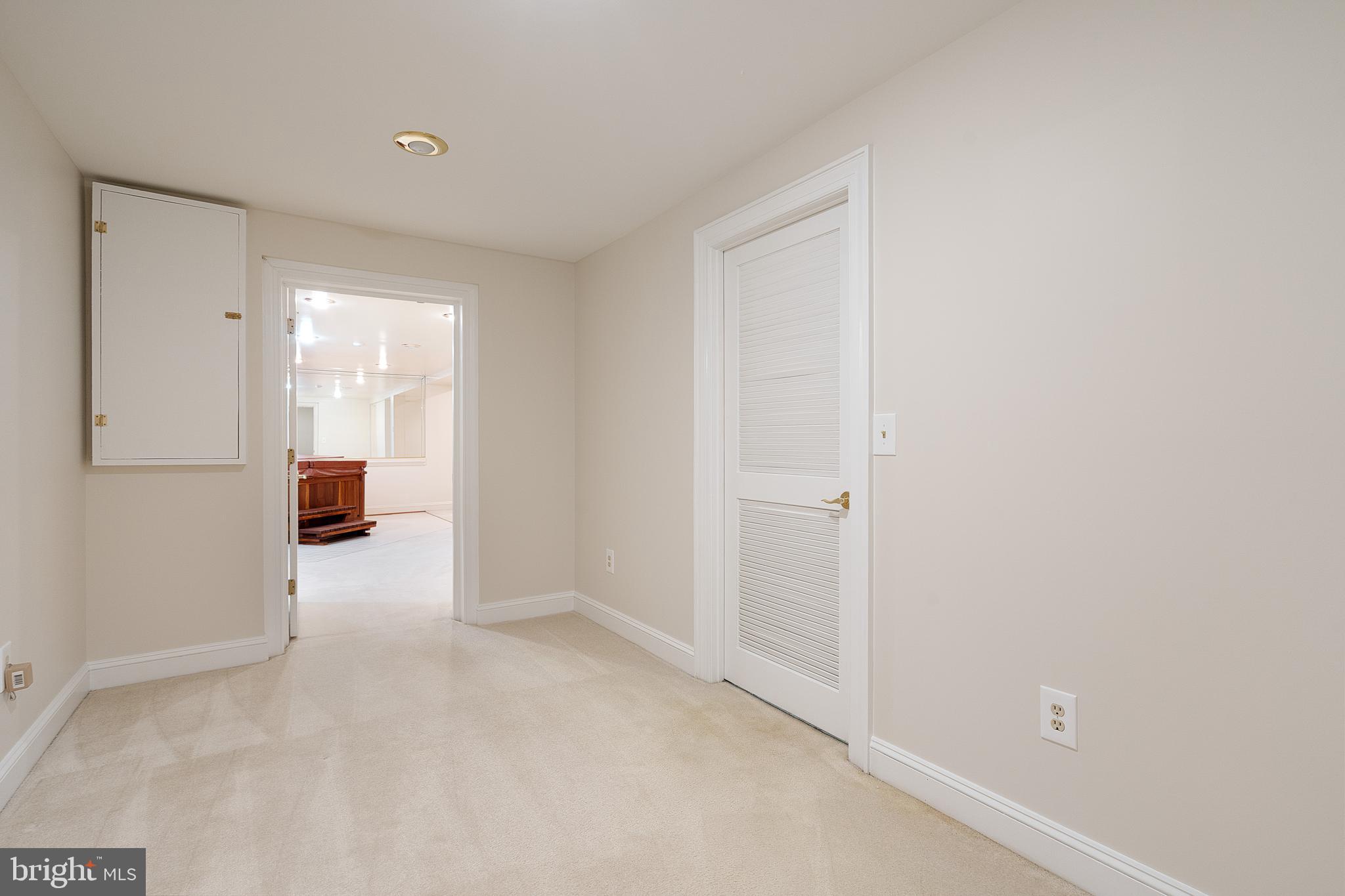 WOODLAND FALLS - Residential