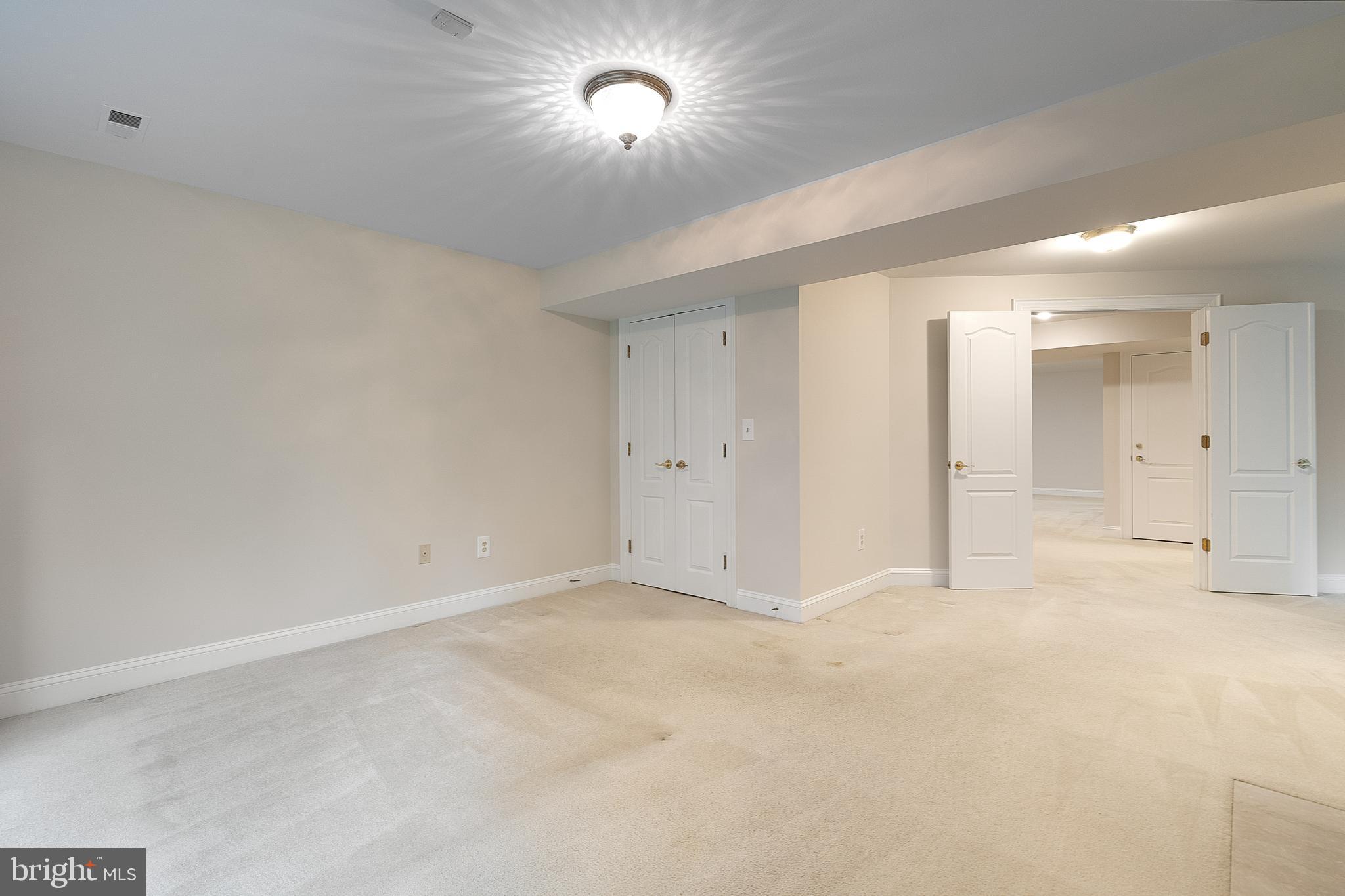 WOODLAND FALLS - Residential