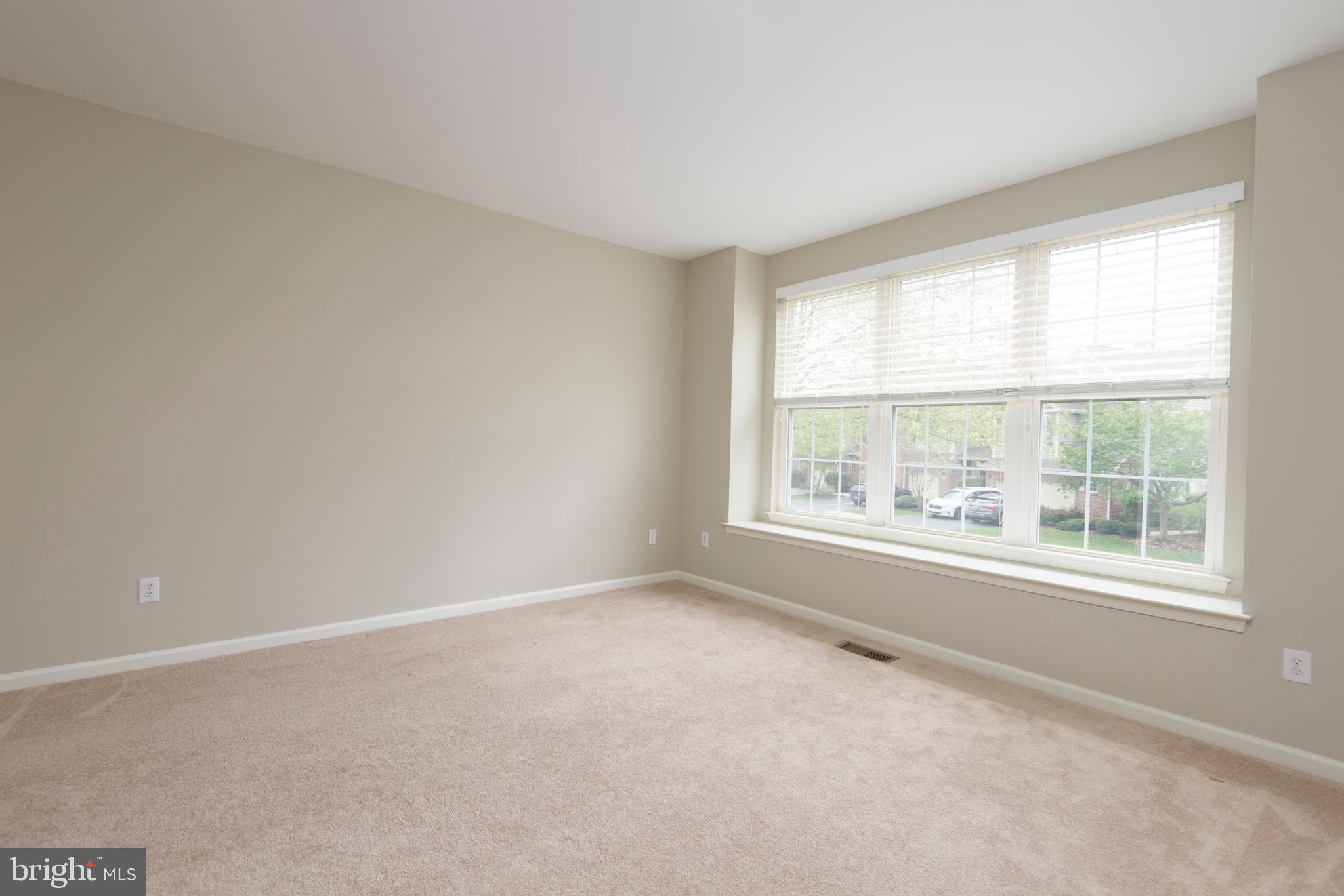 SCHOOLHOUSE LANE - Residential