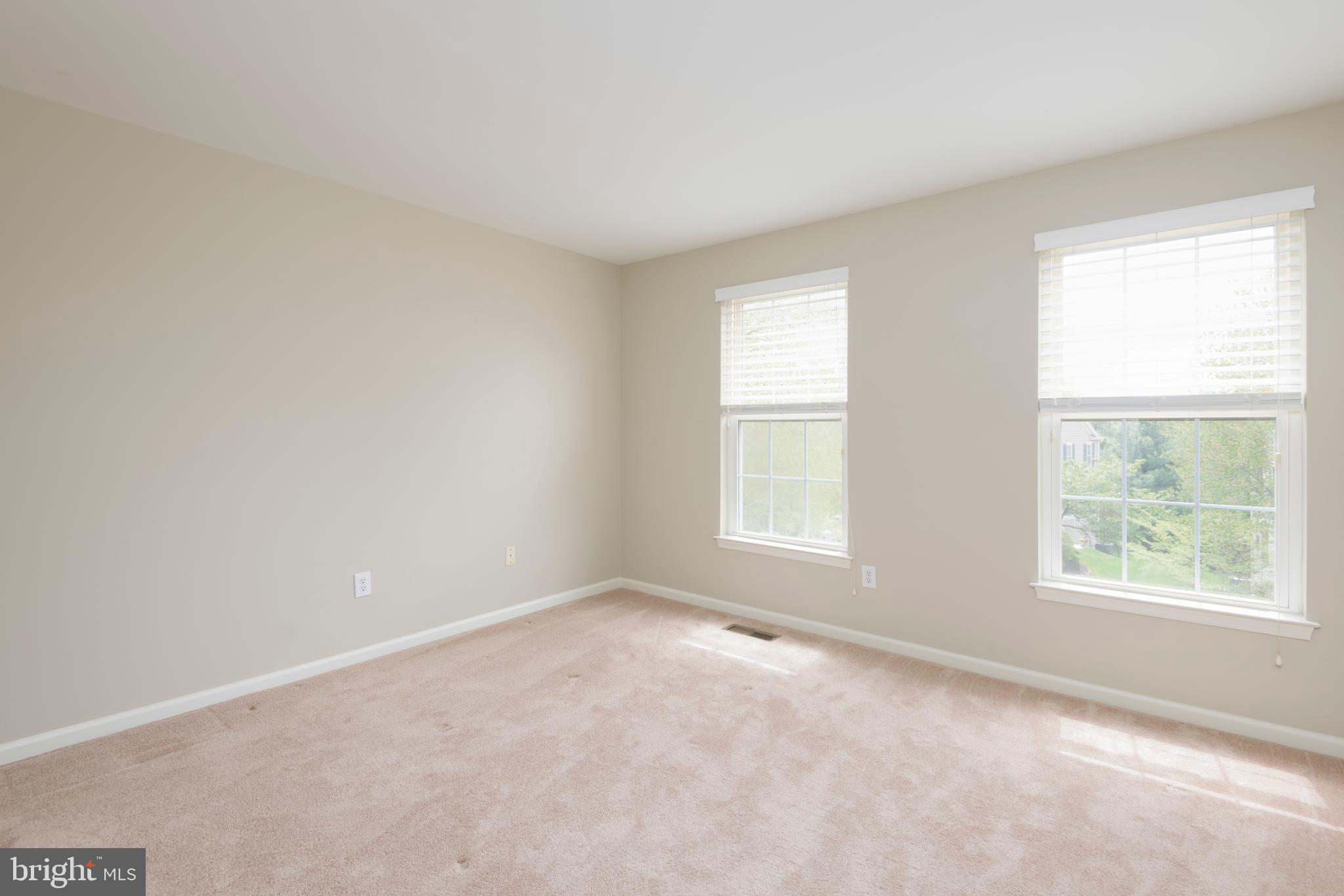 SCHOOLHOUSE LANE - Residential