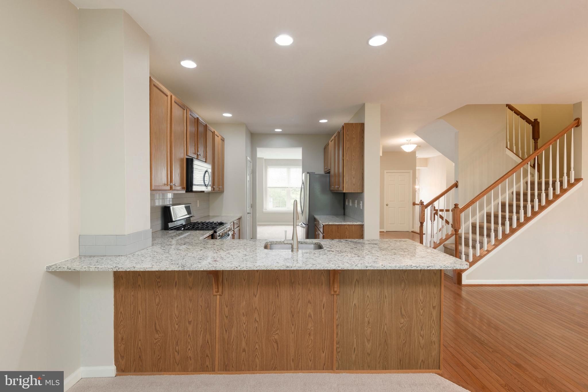 SCHOOLHOUSE LANE - Residential