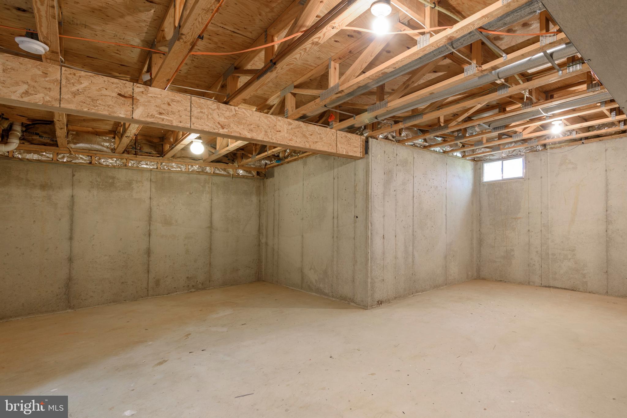 SCHOOLHOUSE LANE - Residential