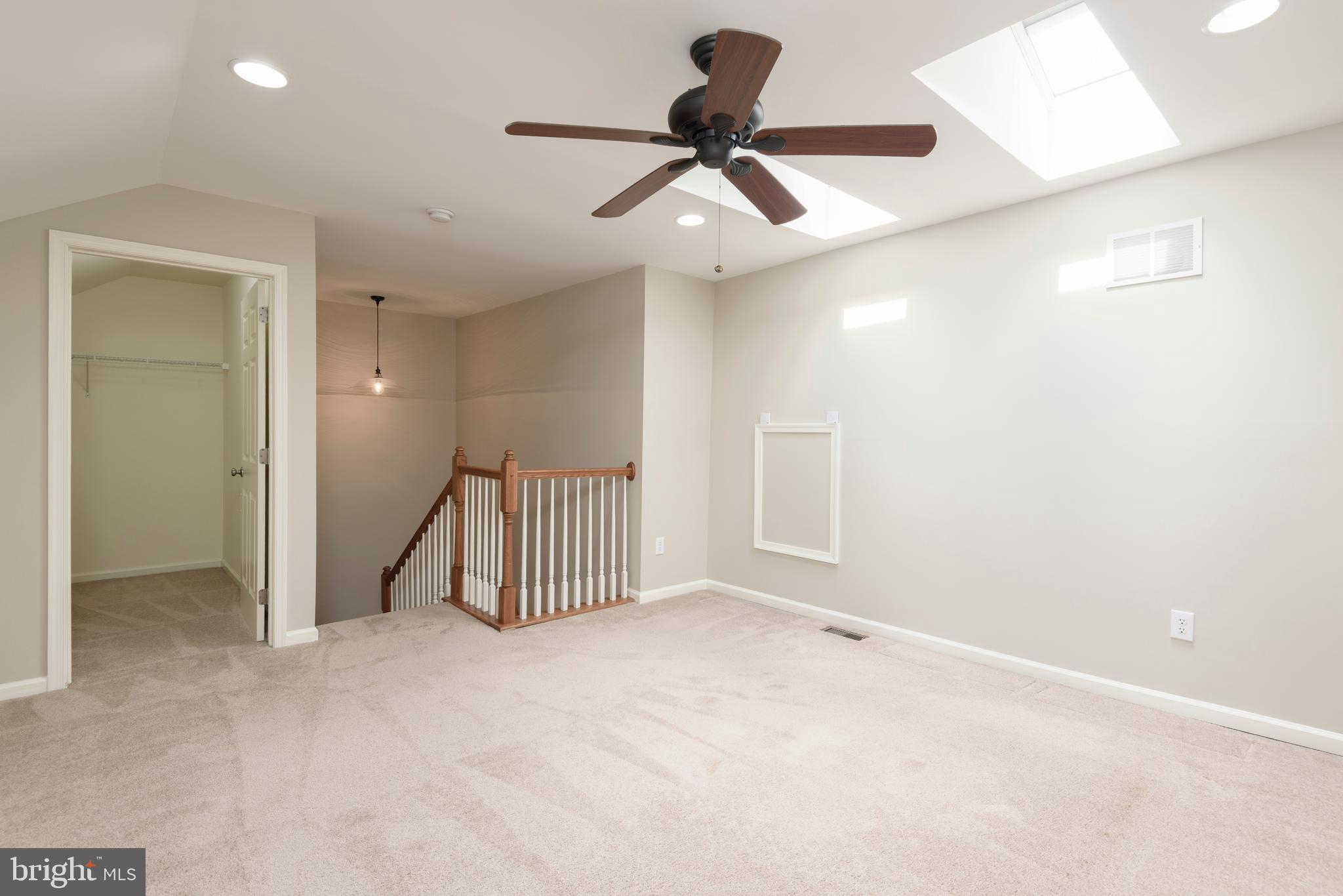 SCHOOLHOUSE LANE - Residential