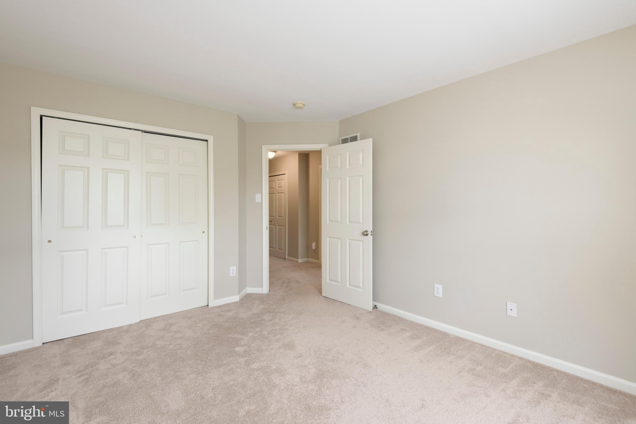 SCHOOLHOUSE LANE - Residential