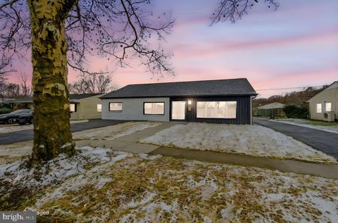 48 CHIPPENDALE CIRCLE NEWARK DE 19713