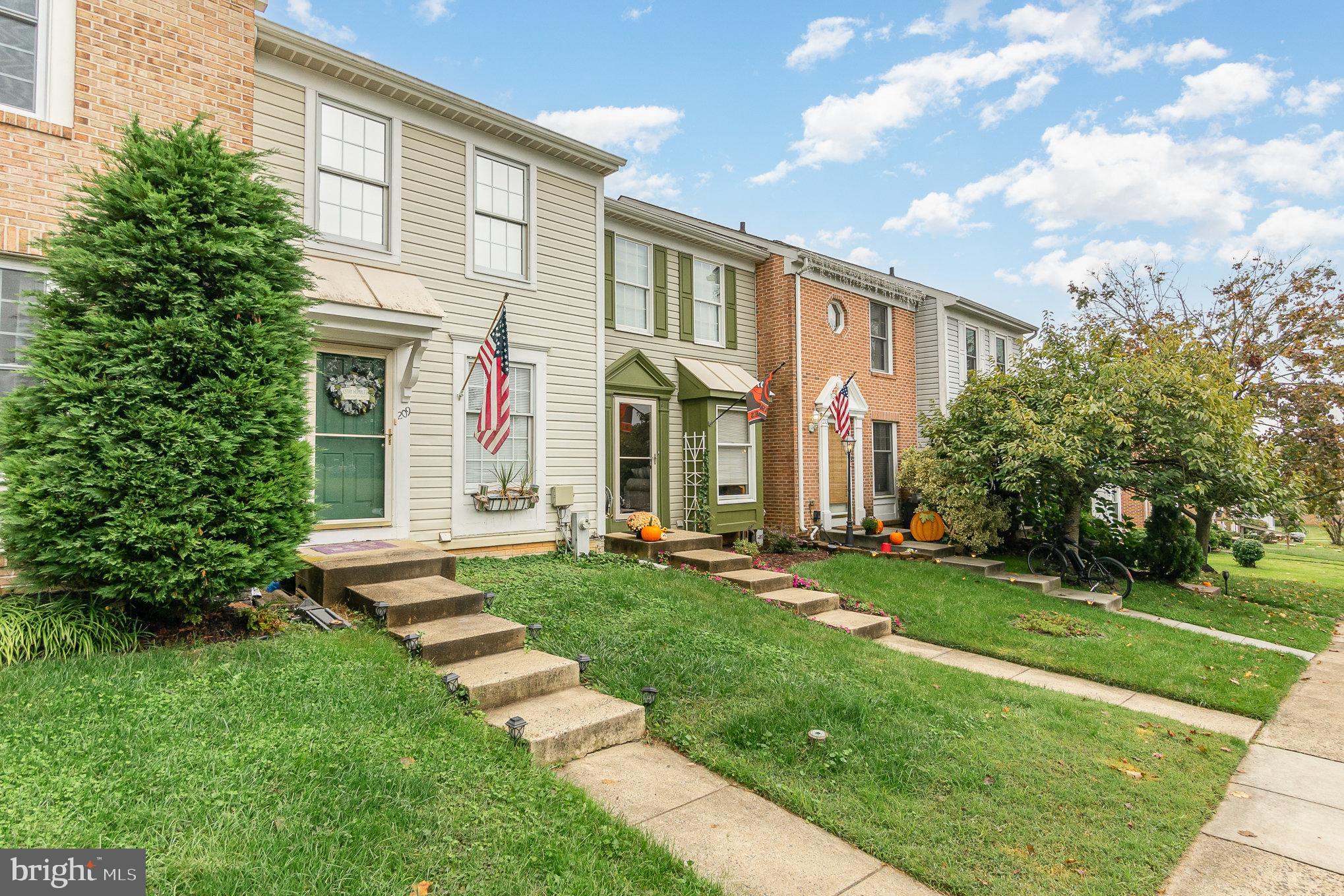 LAUREL WOODS - Residential