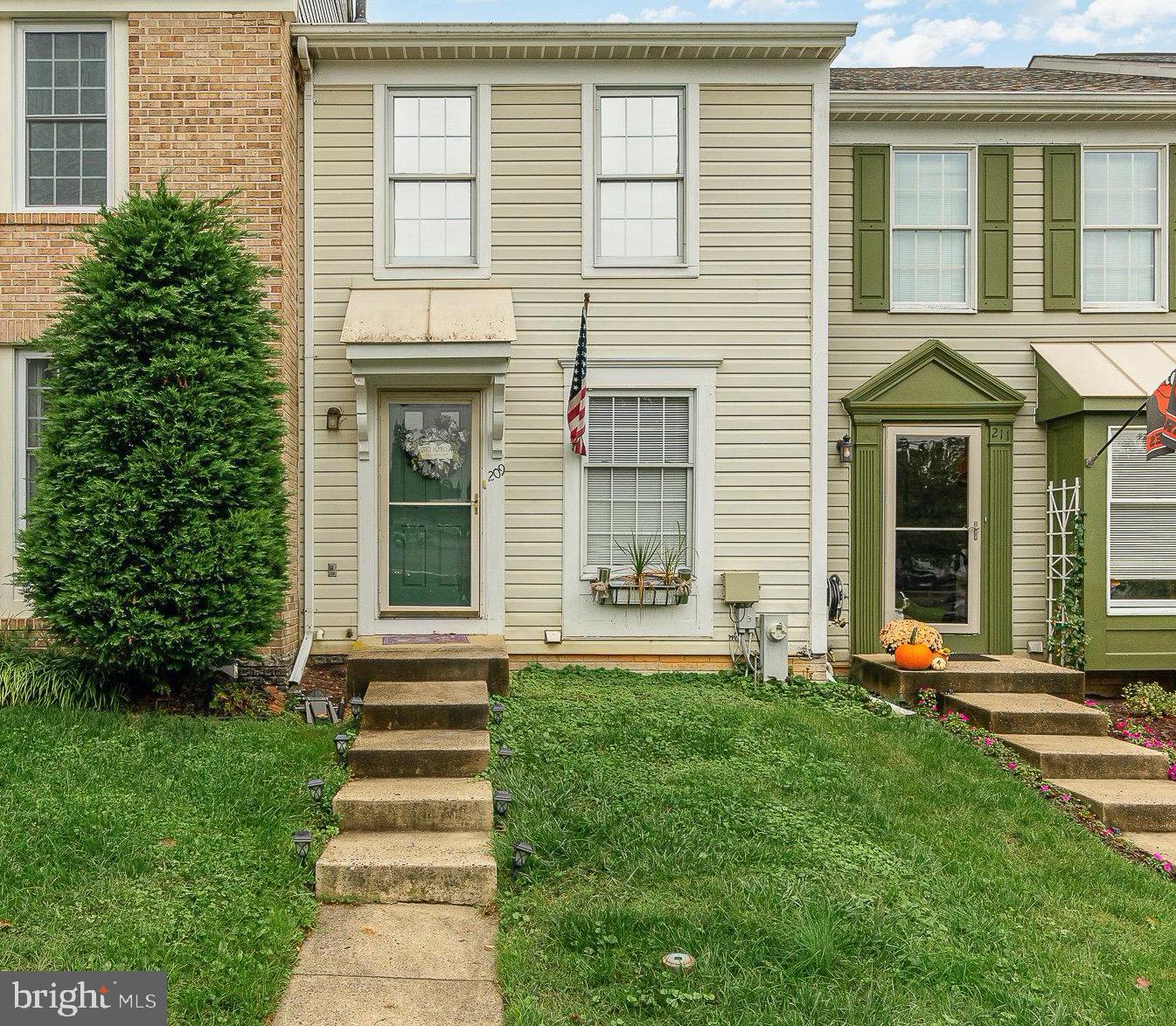 LAUREL WOODS - Residential