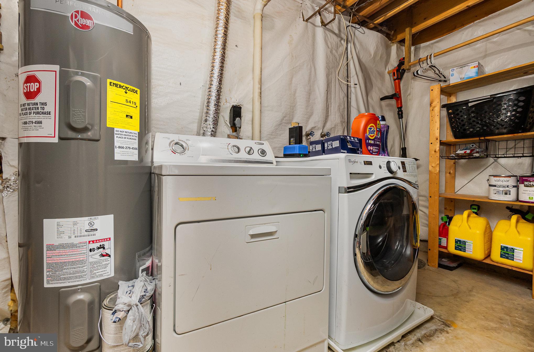 LAUREL WOODS - Residential