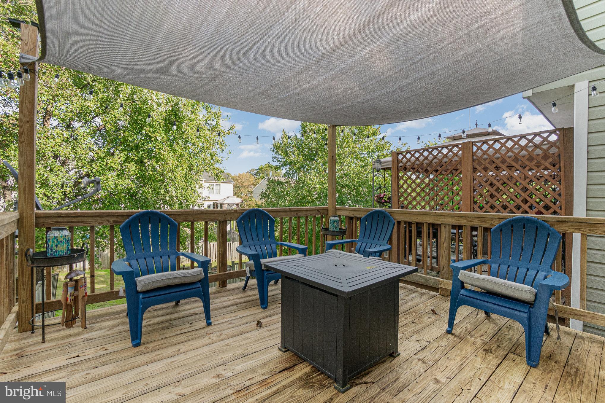 LAUREL WOODS - Residential