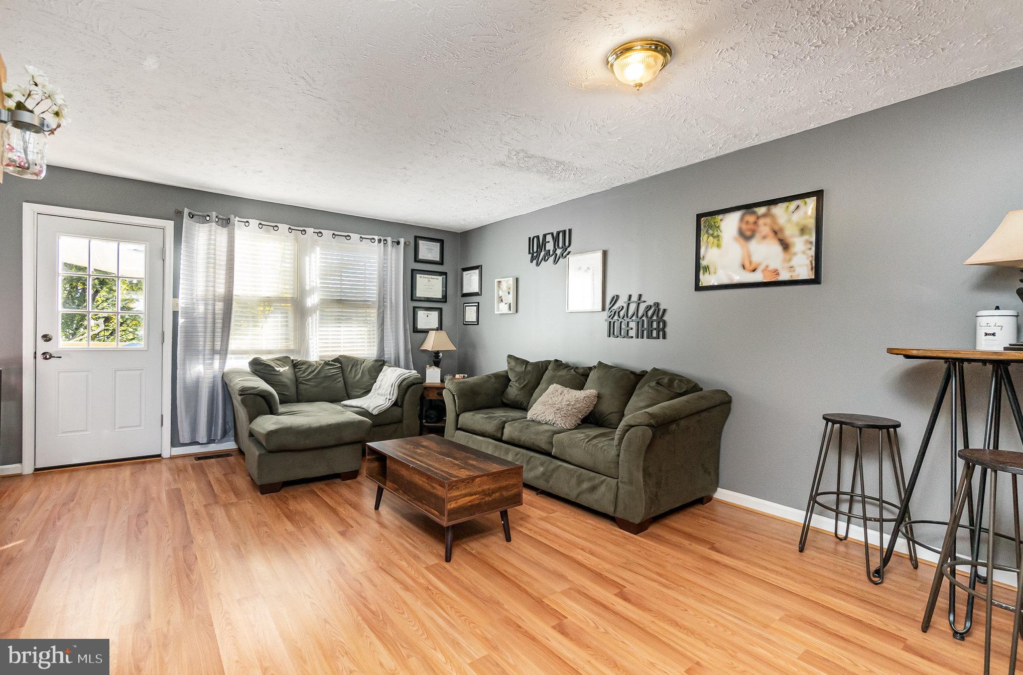 LAUREL WOODS - Residential