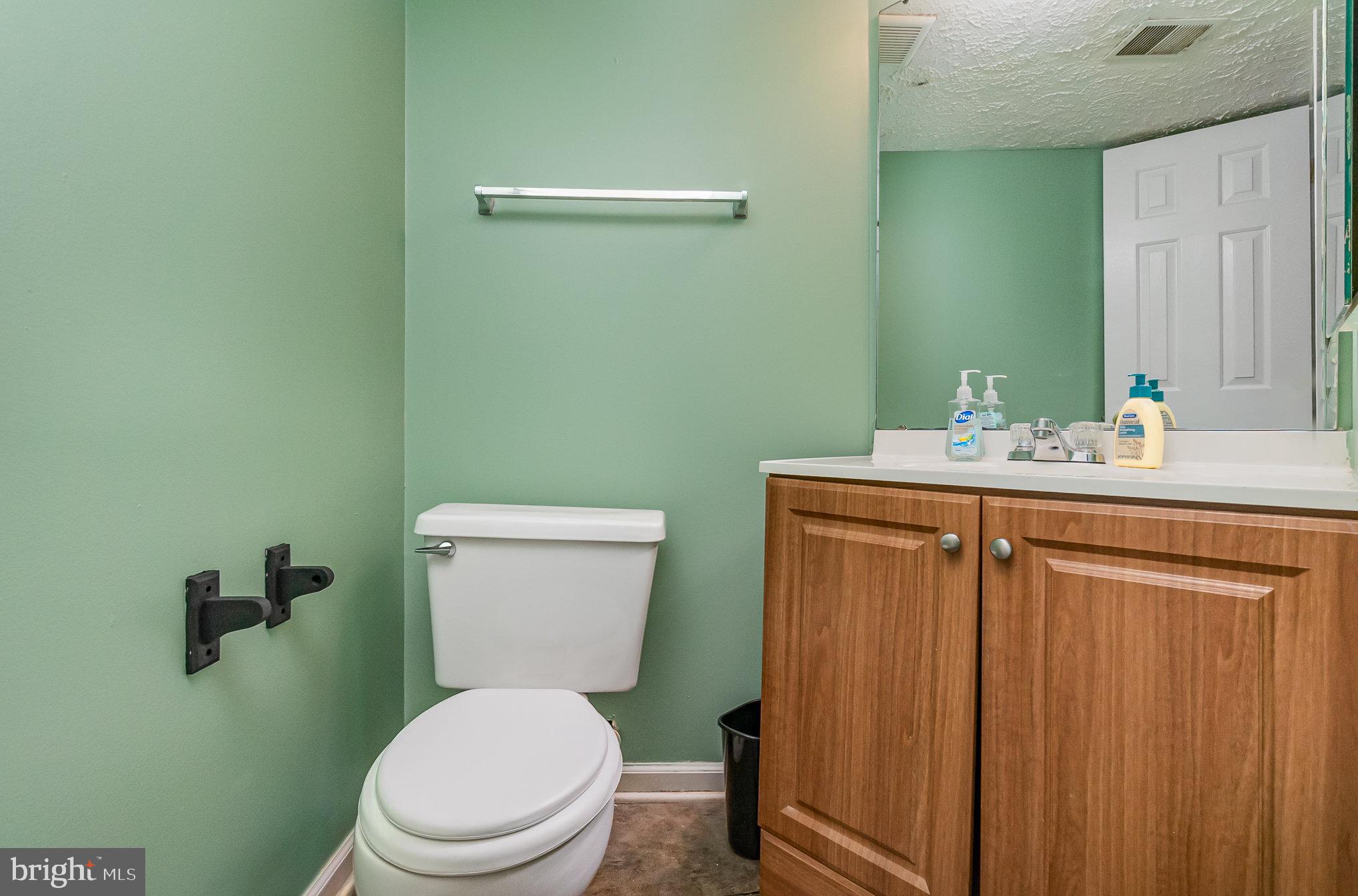 LAUREL WOODS - Residential