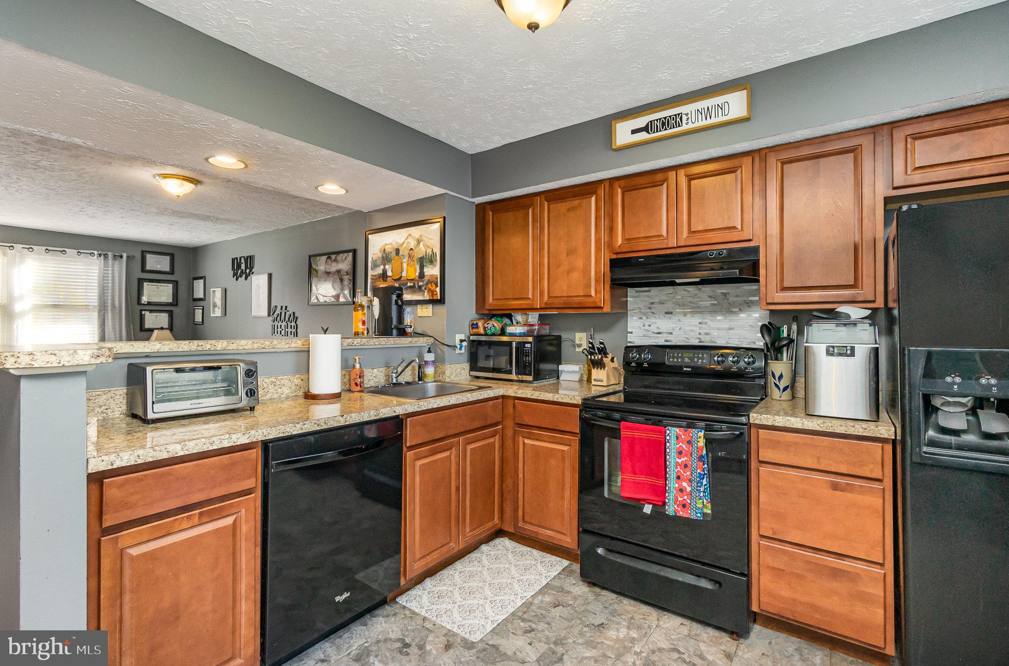 LAUREL WOODS - Residential