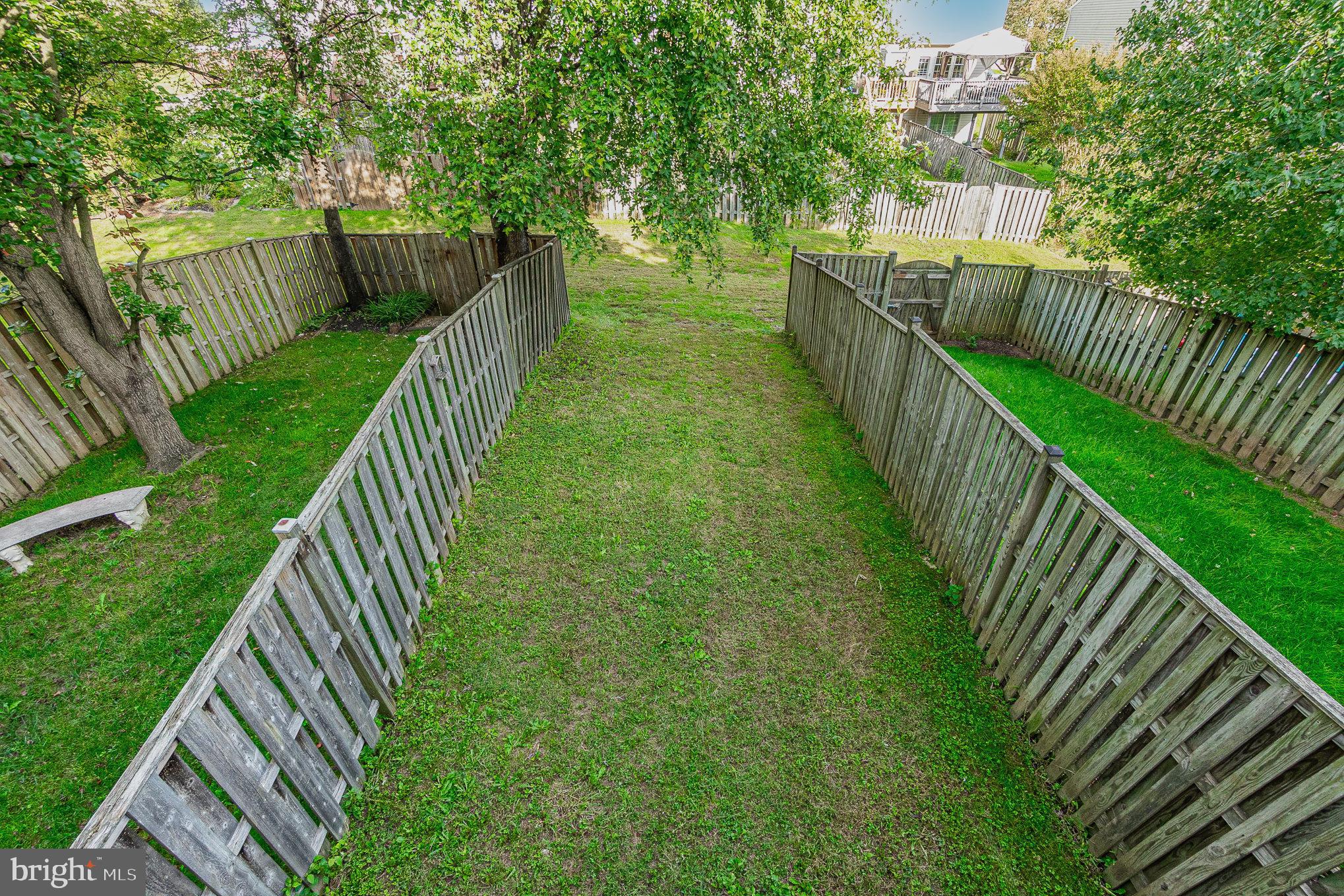 LAUREL WOODS - Residential