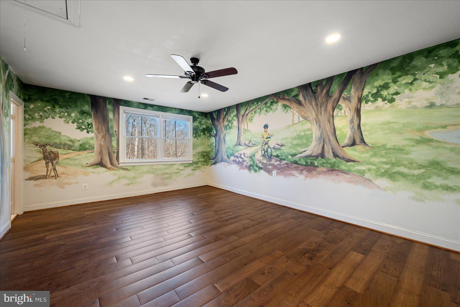 STONEWALL MANOR - Residential