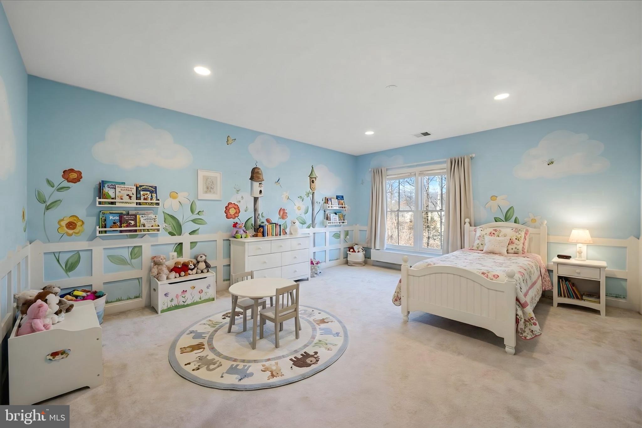 STONEWALL MANOR - Residential