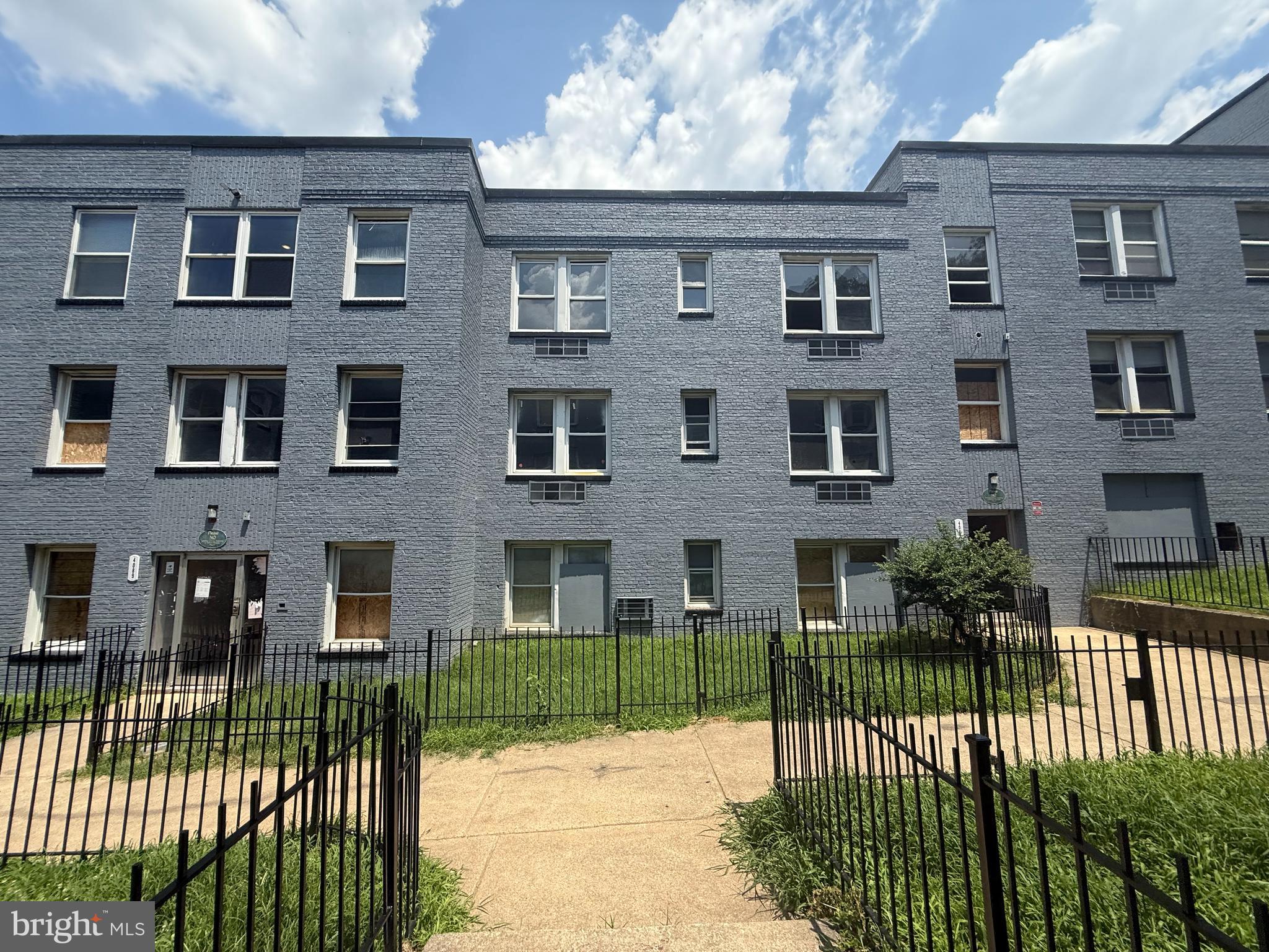 4069-4089 MINNESOTA AVENUE NE