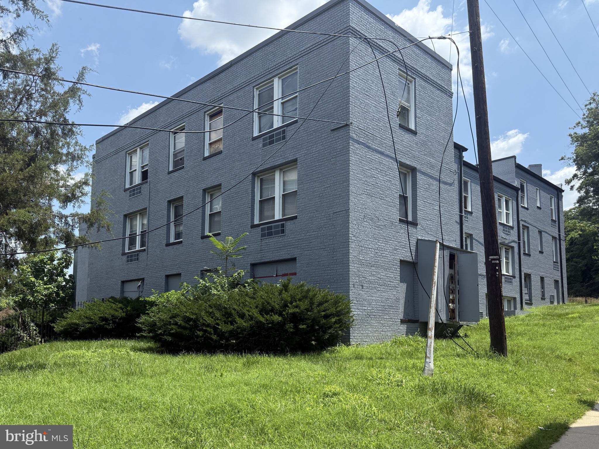 4069-4089 MINNESOTA AVENUE NE