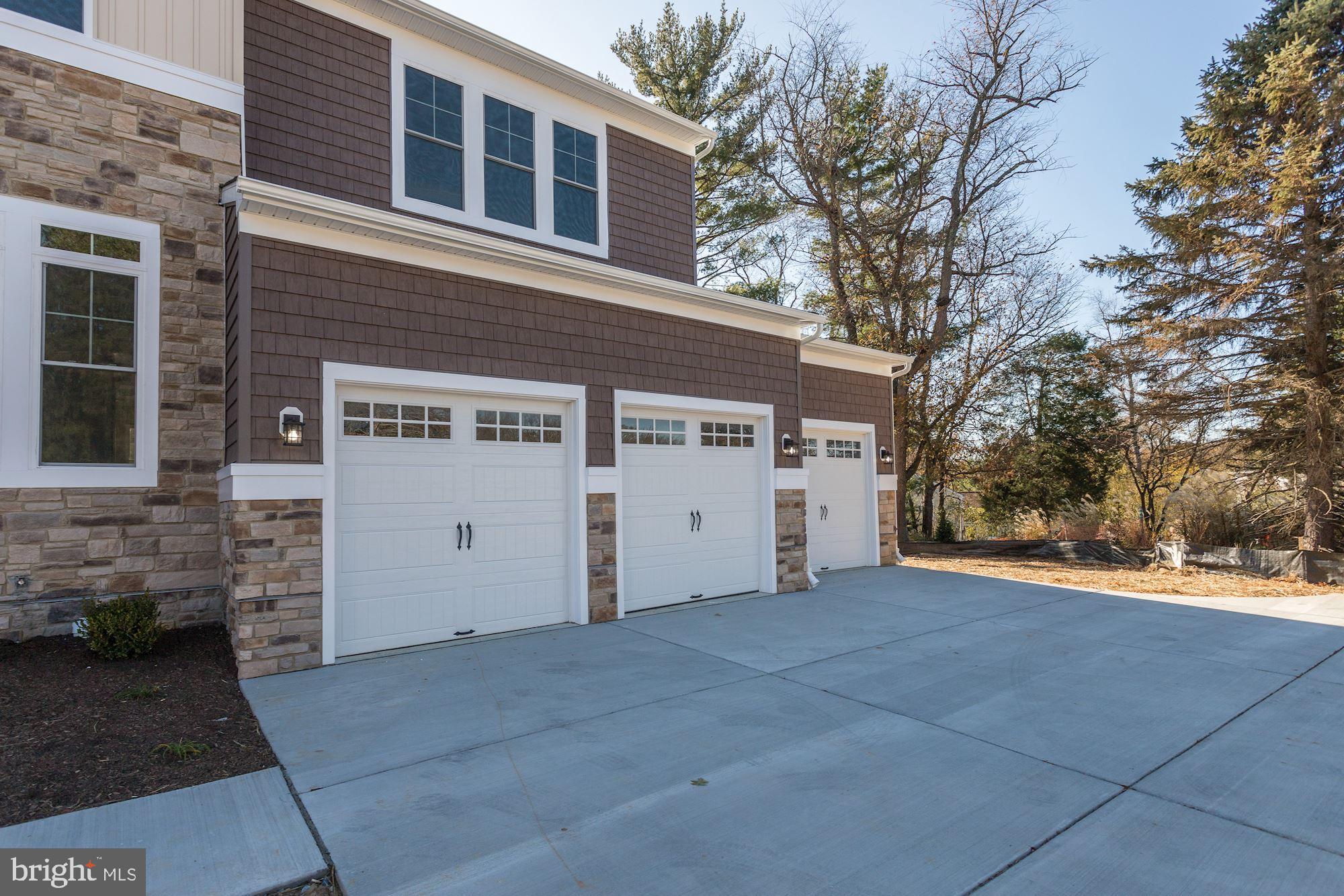 122 SAYLOR DRIVE