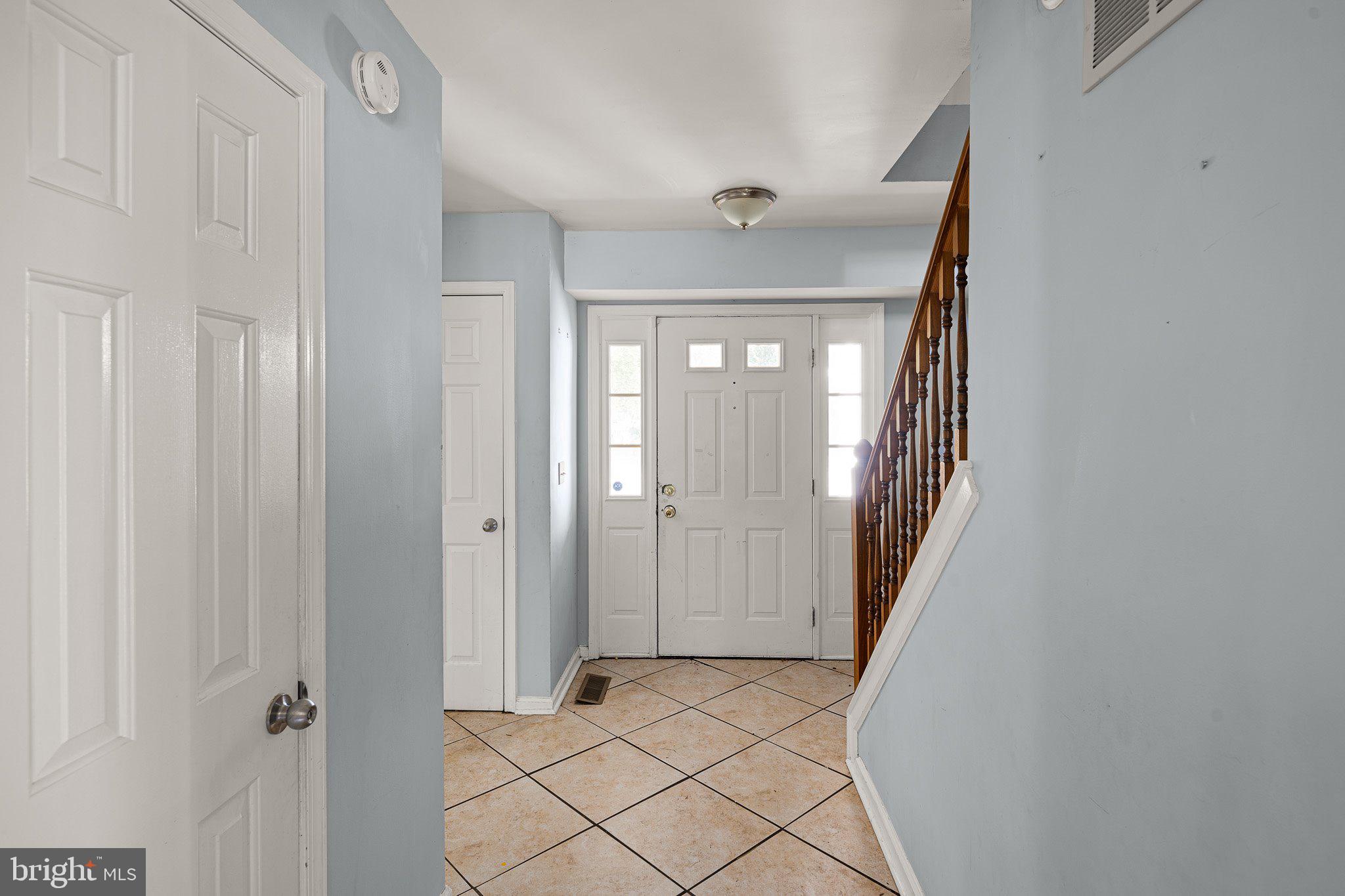 247 N CAROLINE PLACE