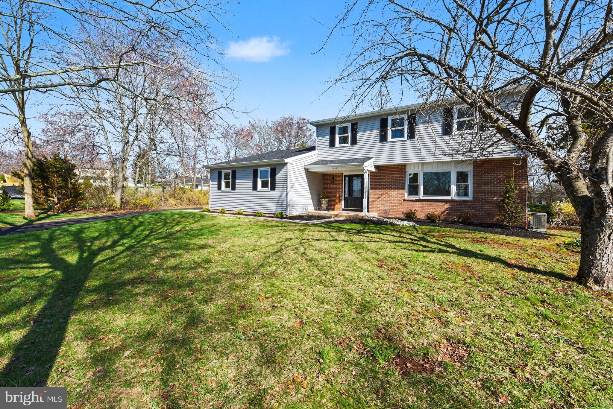 HUNTER VILLA - Residential