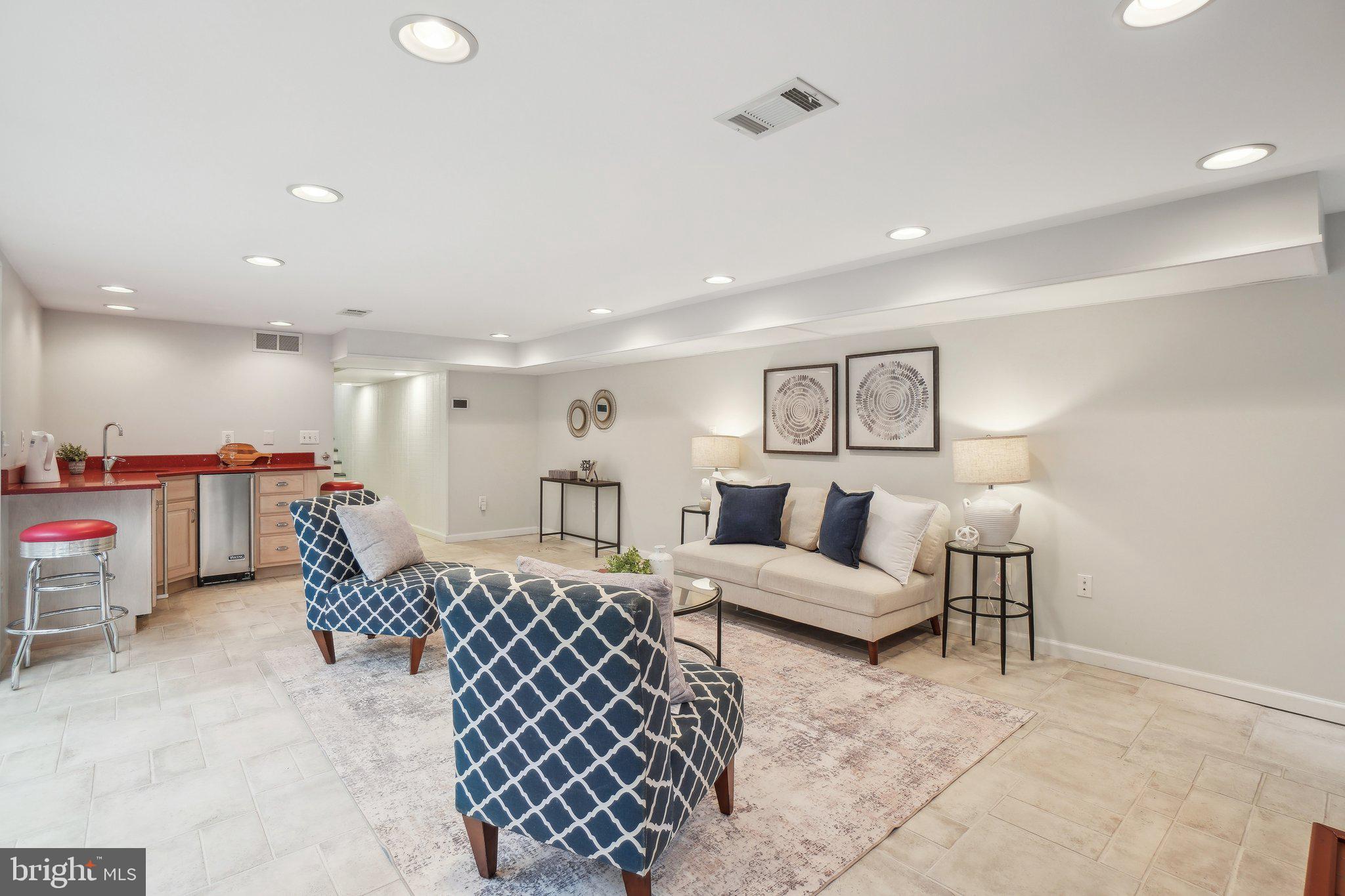 CLUB MANOR ESTATES - Residential