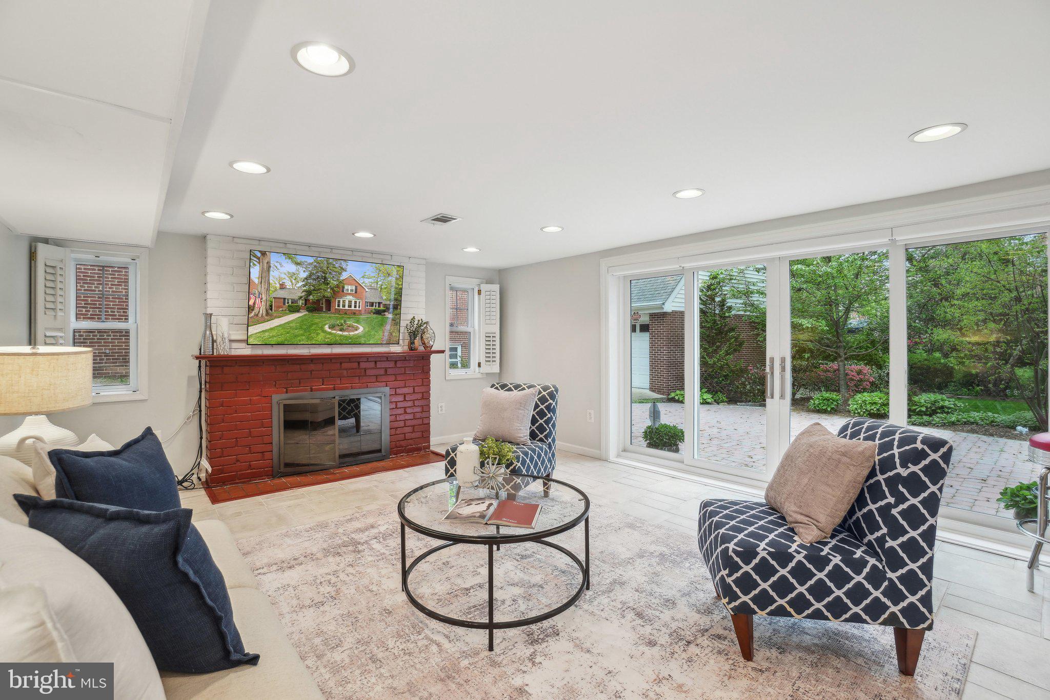 CLUB MANOR ESTATES - Residential