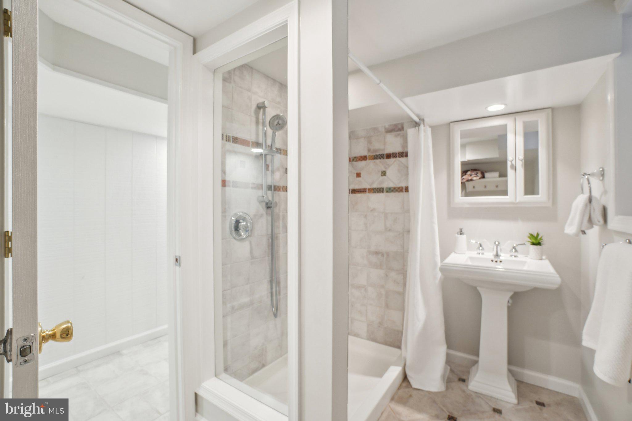 CLUB MANOR ESTATES - Residential