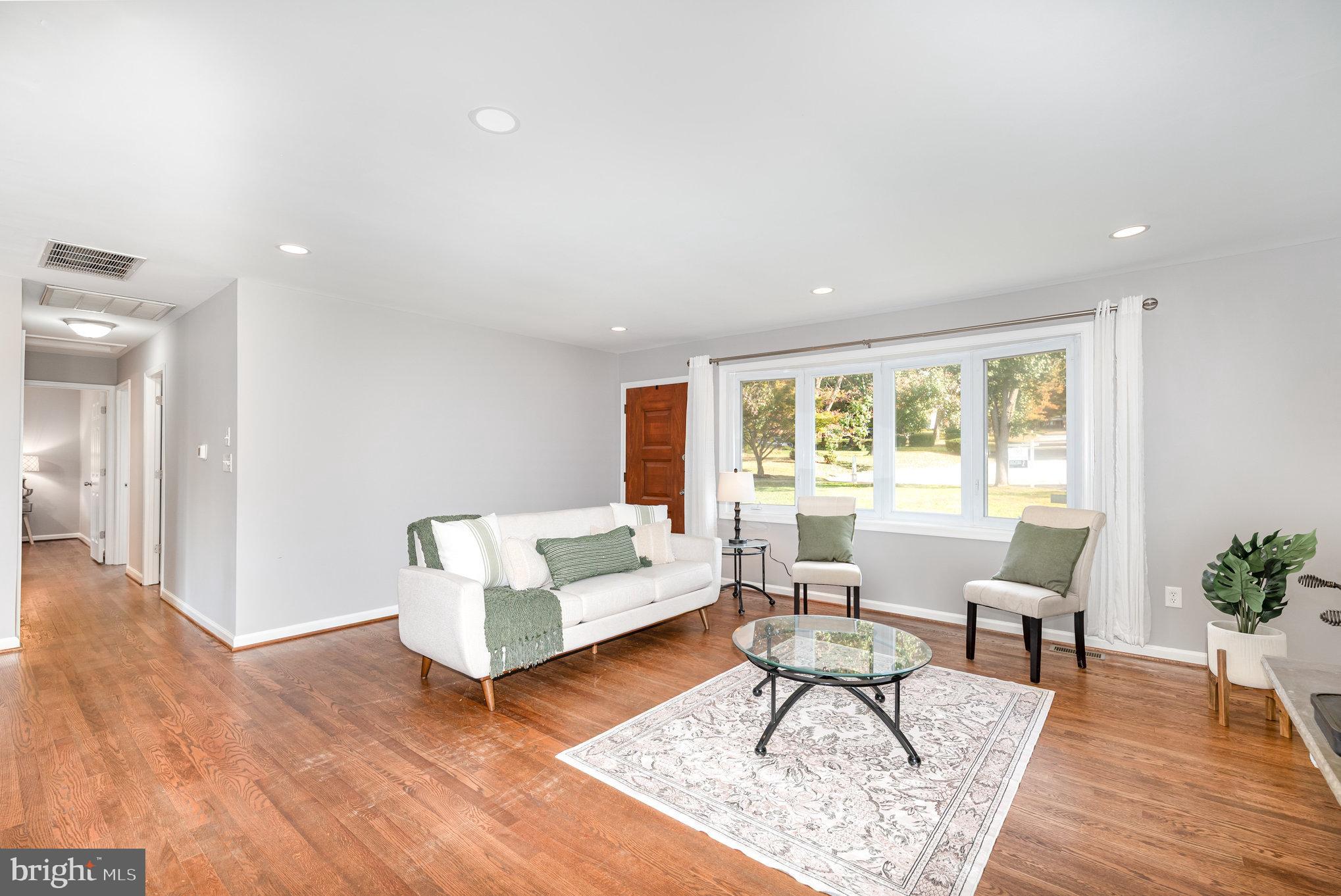 CHARLES MANOR - Residential