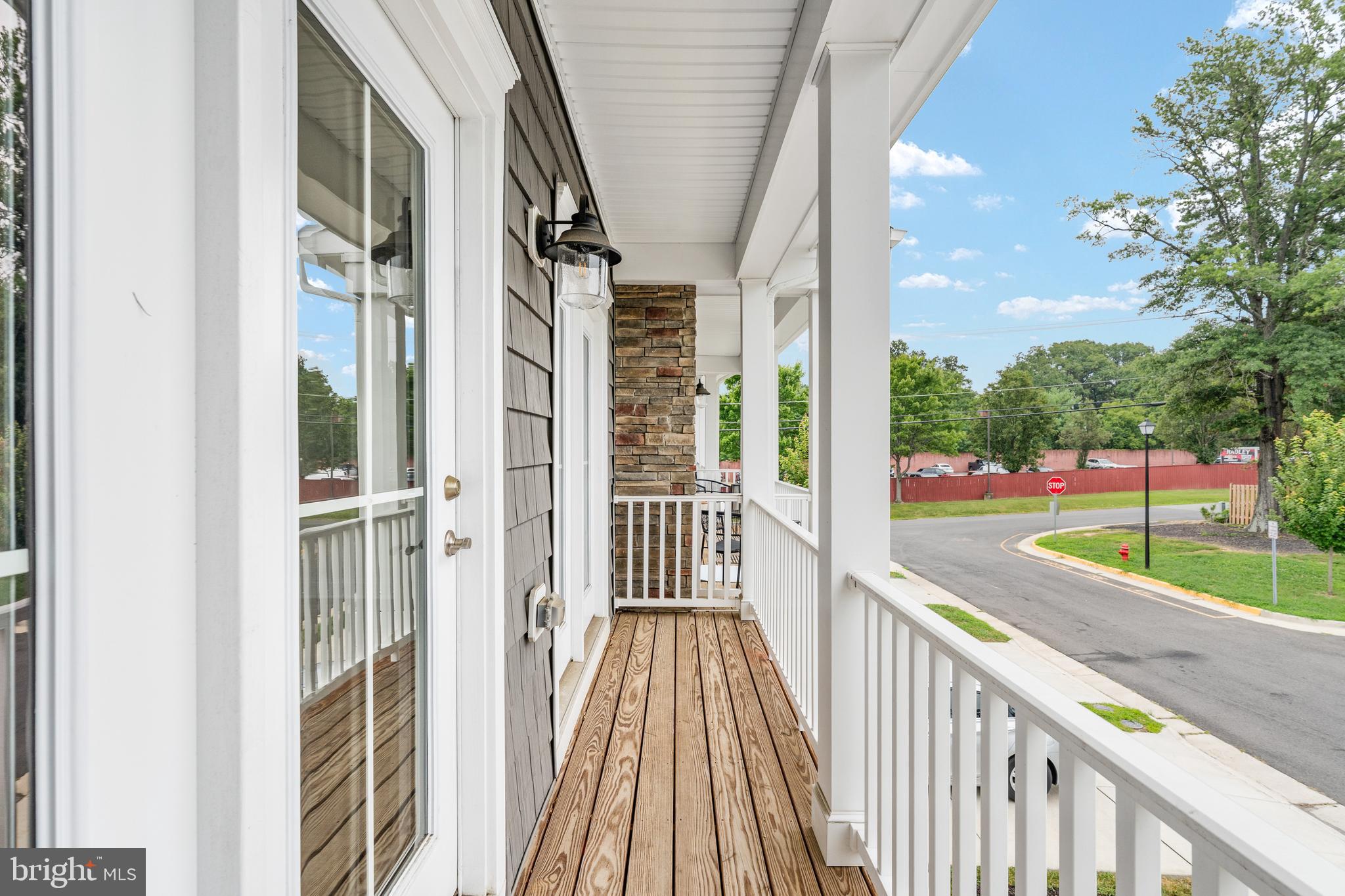 ROSELAND TOWNHOMES - Residential Lease