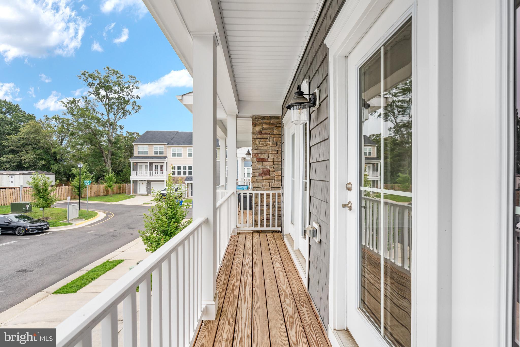 ROSELAND TOWNHOMES - Residential Lease