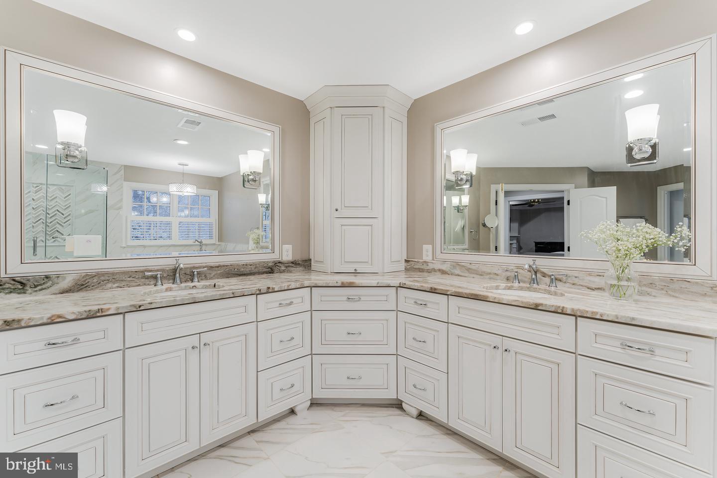 THE RESERVE - Residential