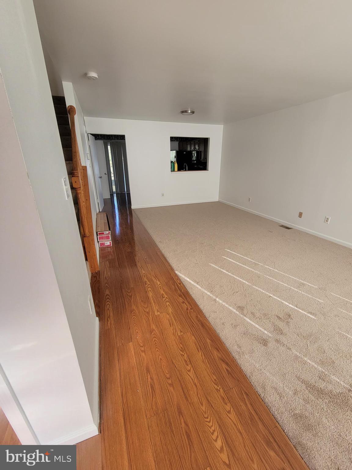 STONELEIGH SQUARE - Residential Lease