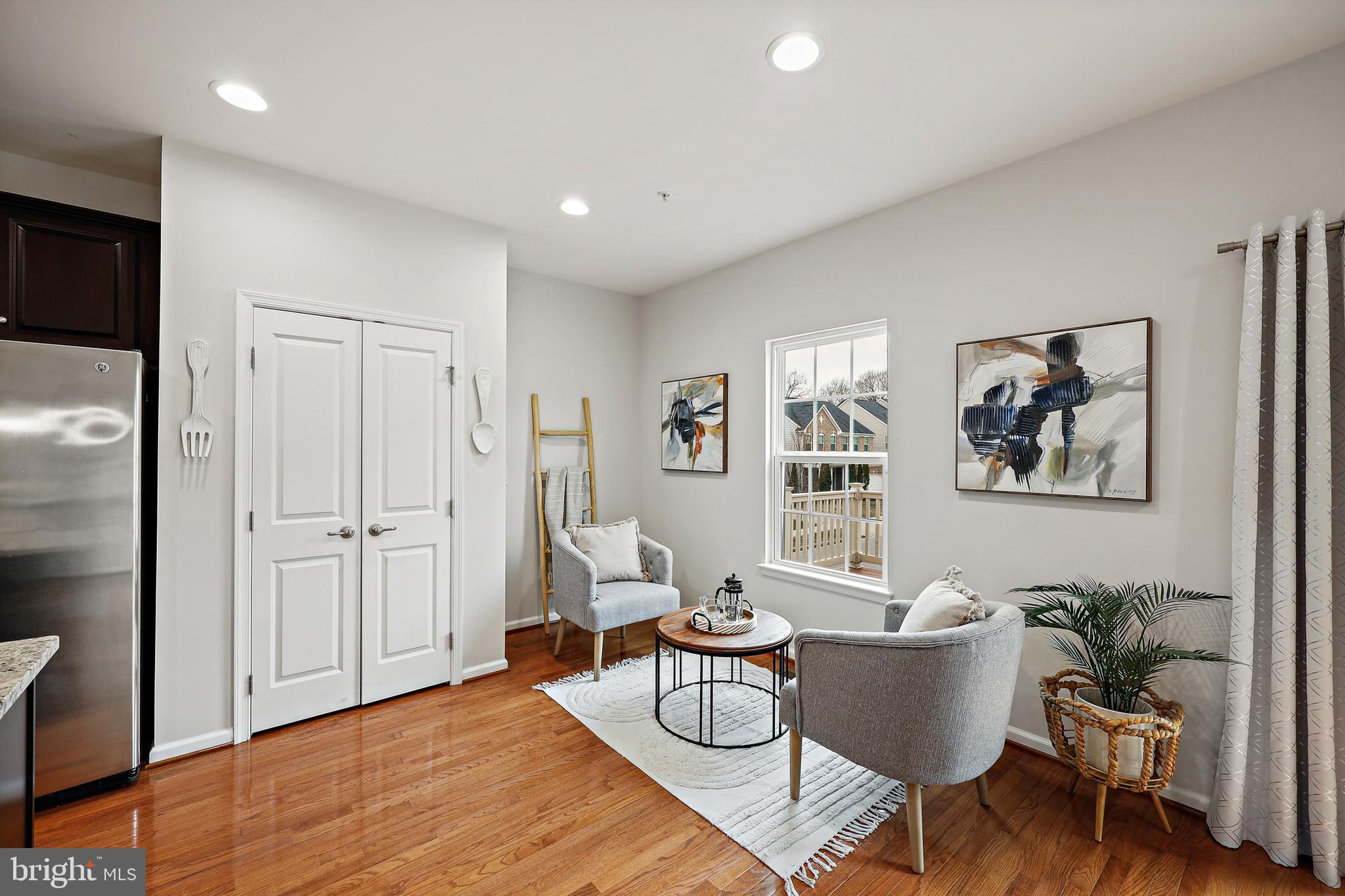 THE PARK AT ADDISON METRO - Residential