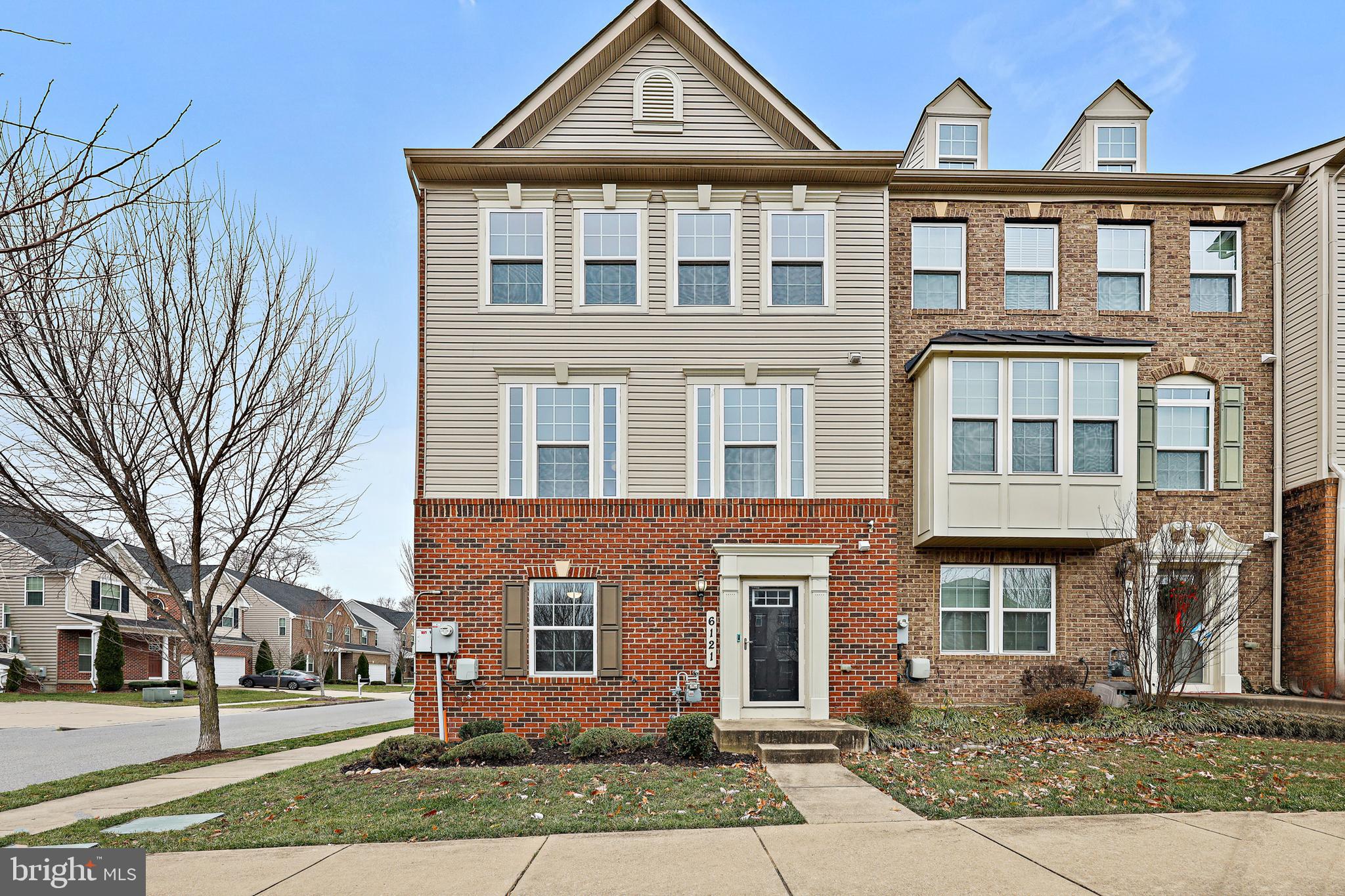 THE PARK AT ADDISON METRO - Residential