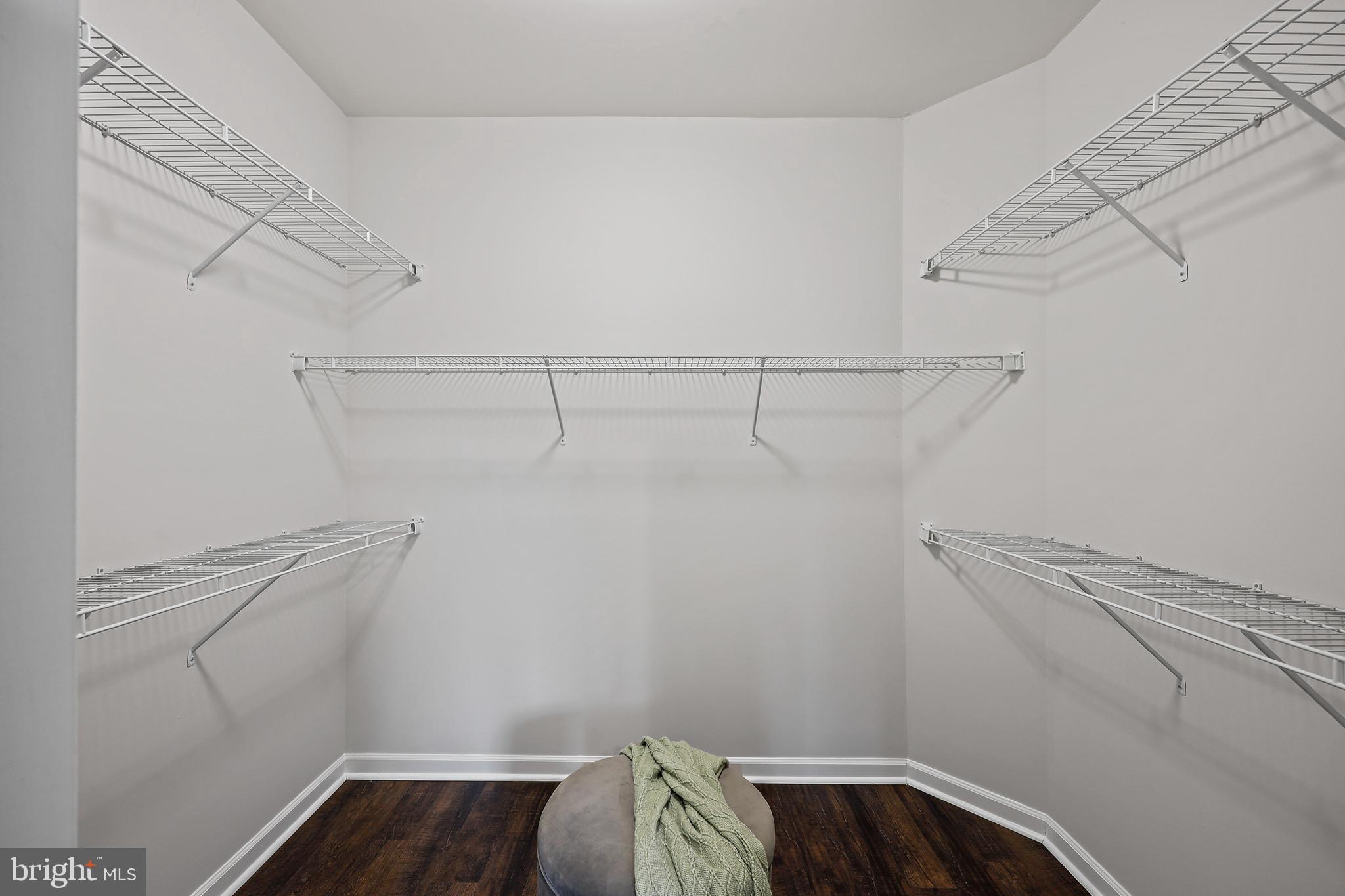 THE PARK AT ADDISON METRO - Residential