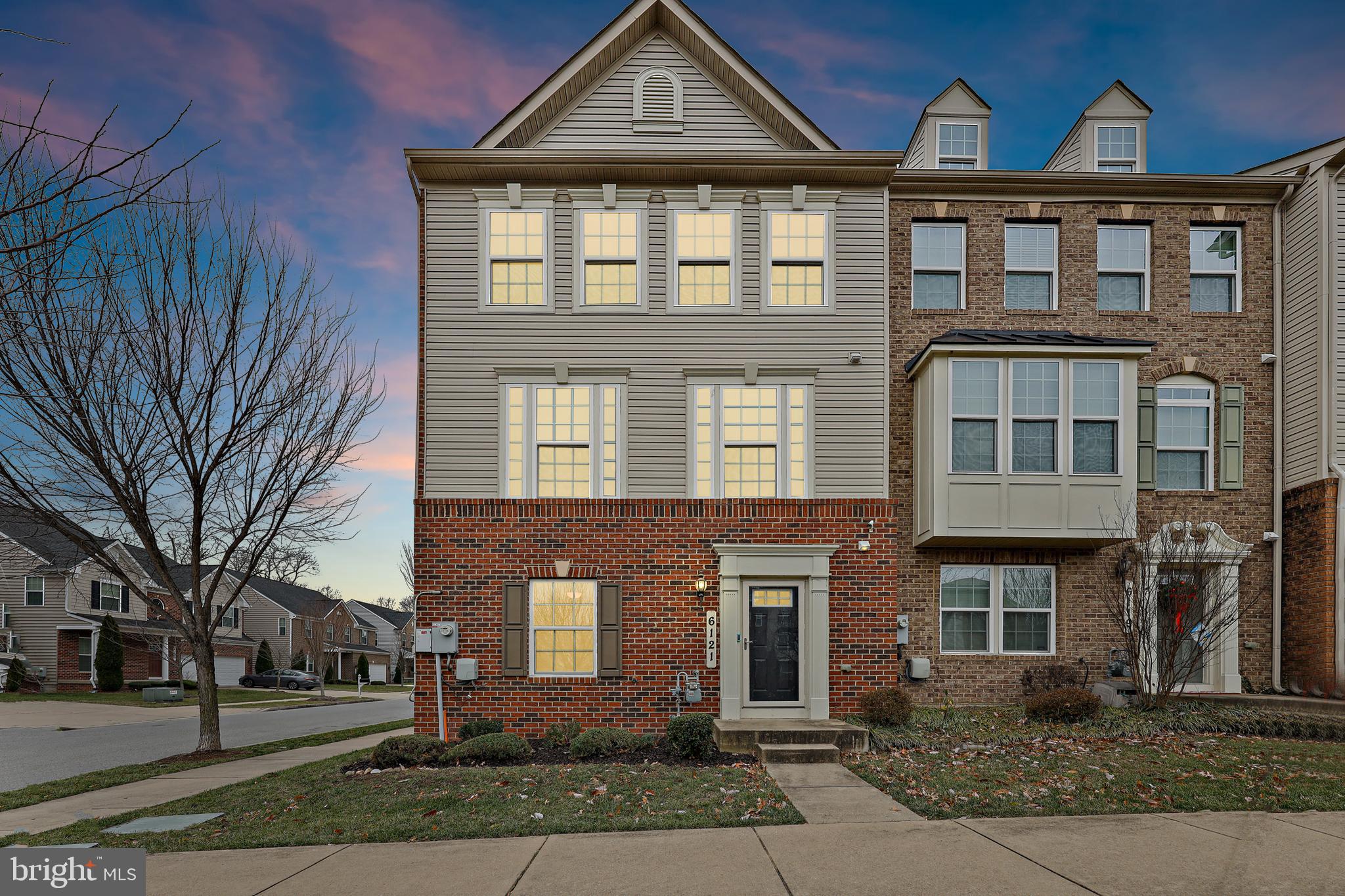 THE PARK AT ADDISON METRO - Residential