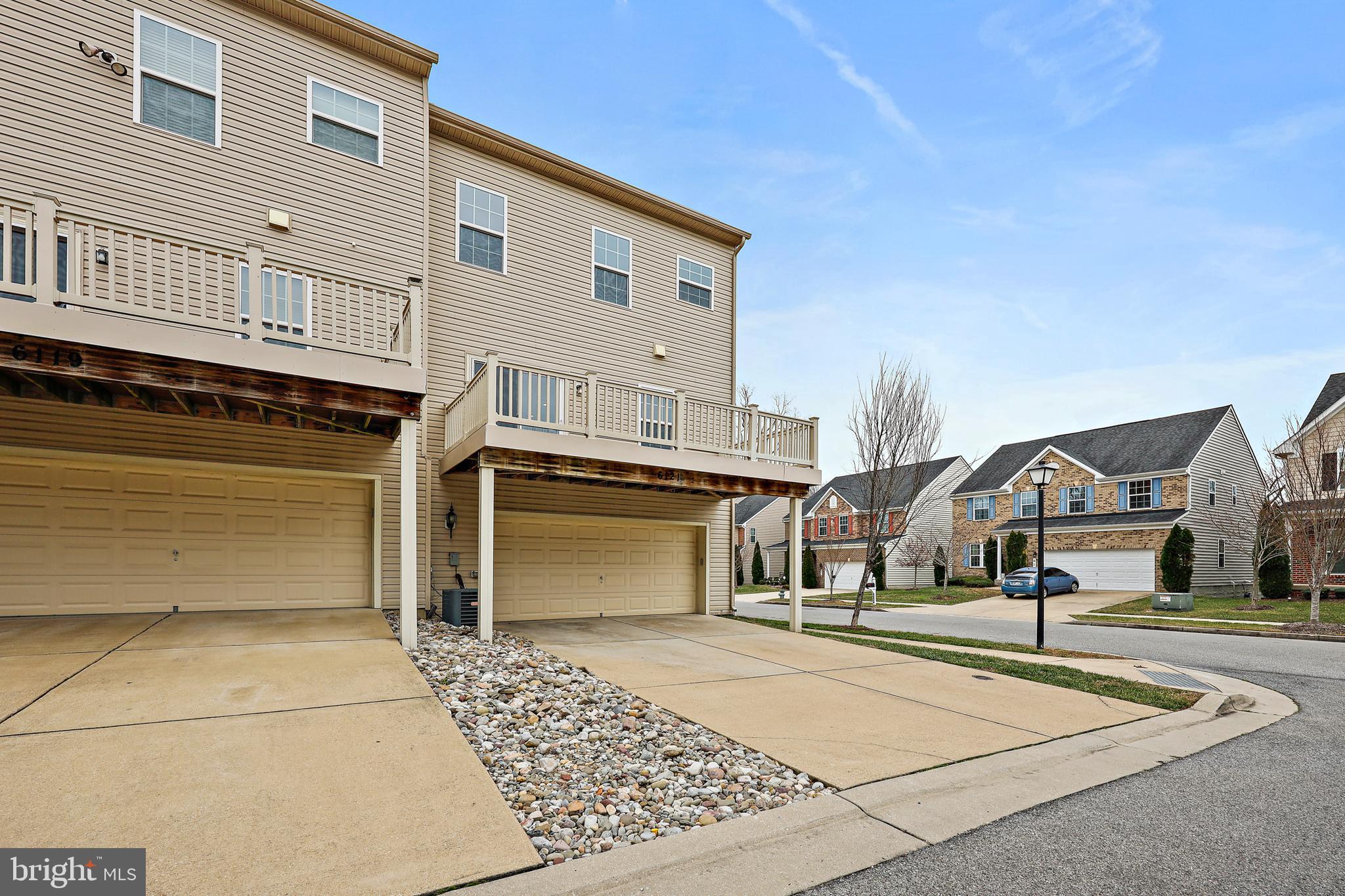 THE PARK AT ADDISON METRO - Residential