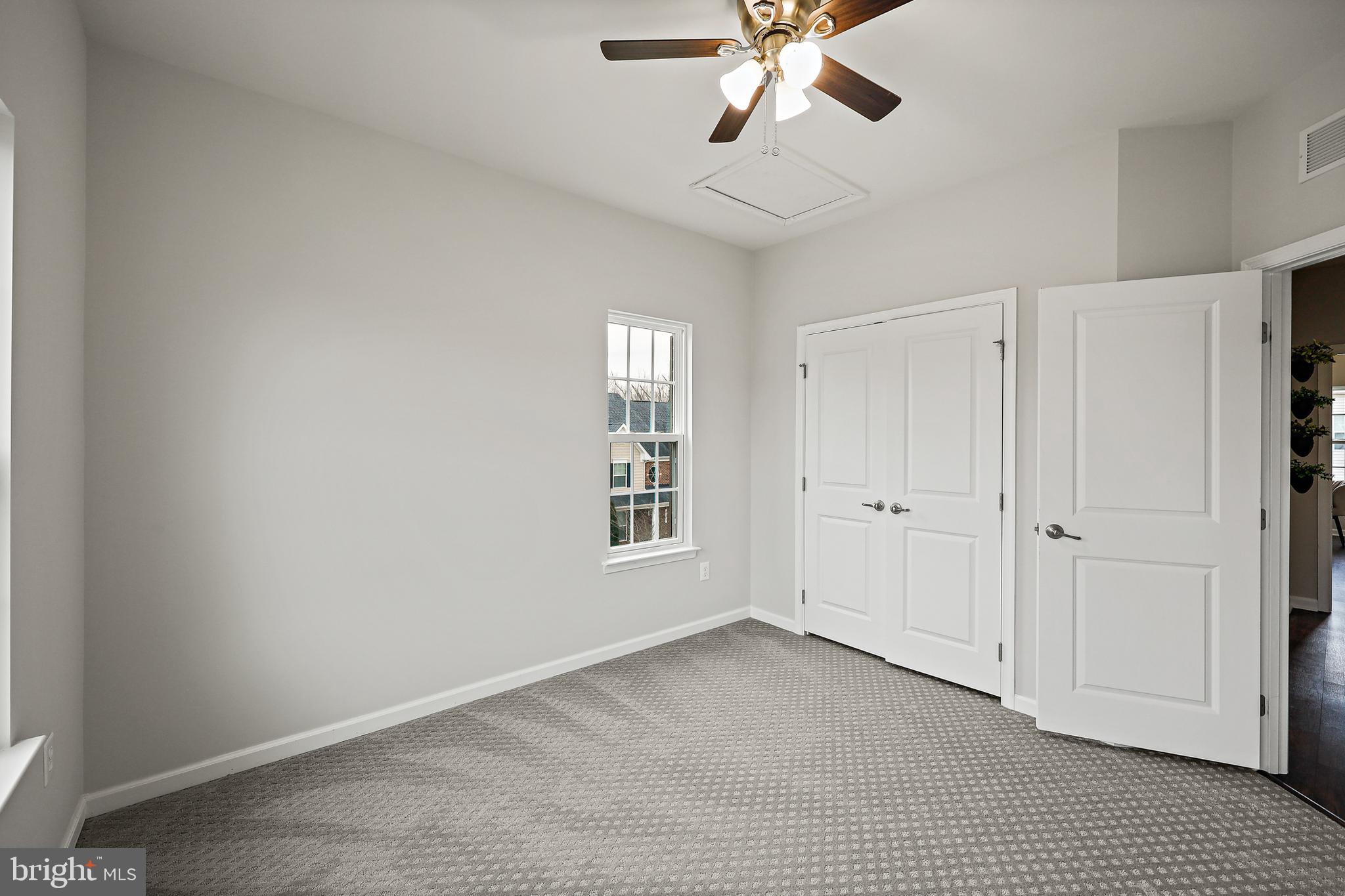 THE PARK AT ADDISON METRO - Residential