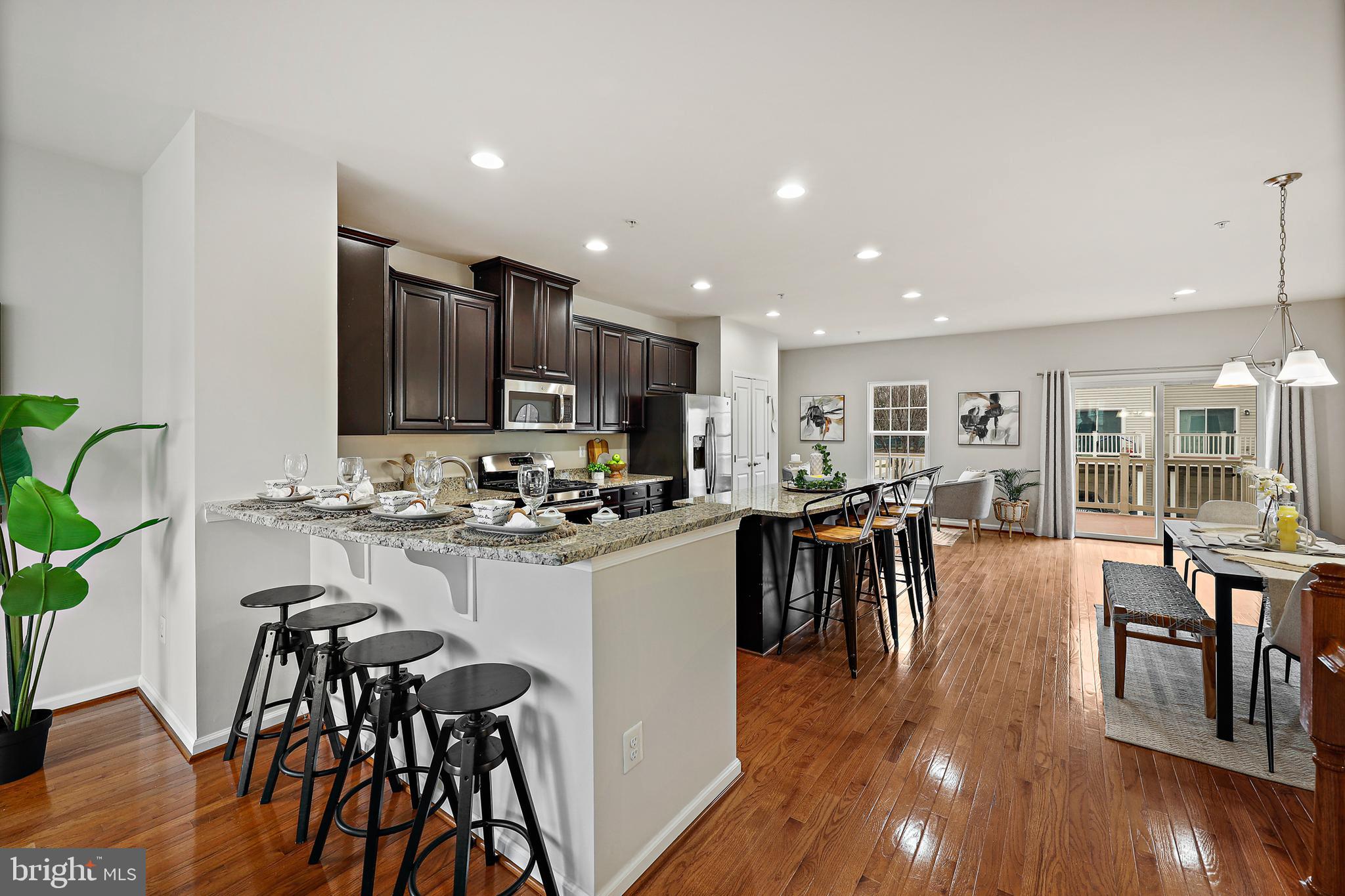 THE PARK AT ADDISON METRO - Residential