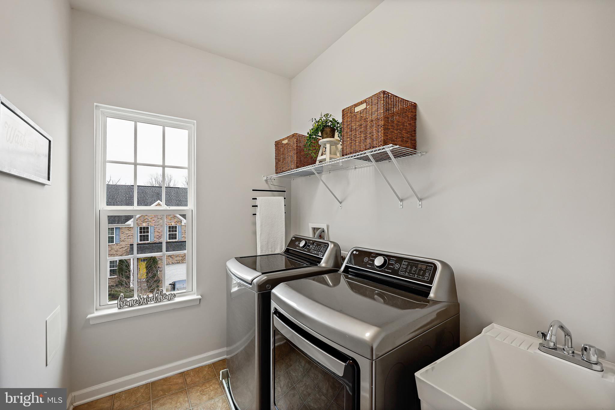 THE PARK AT ADDISON METRO - Residential