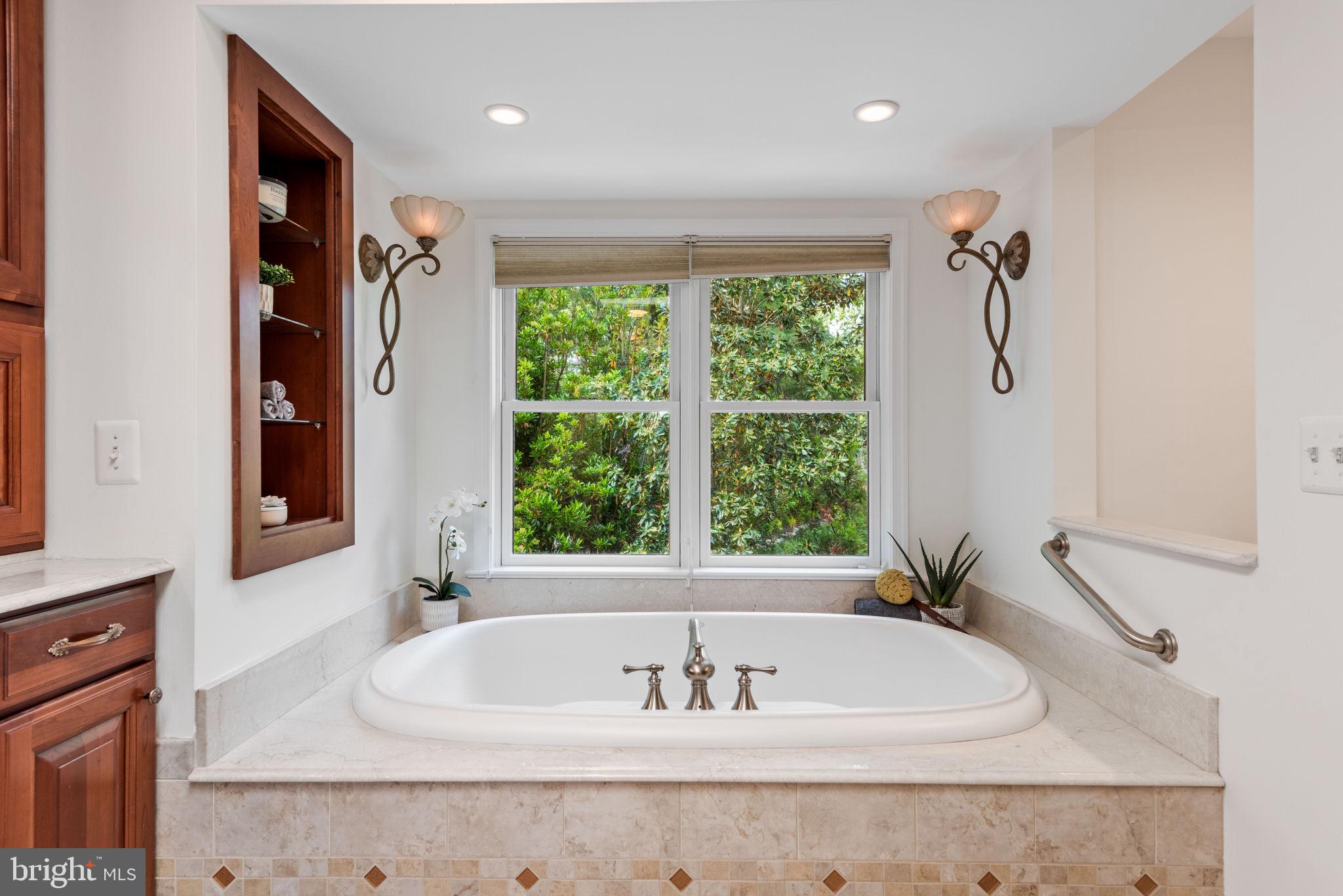 SEMINARY RIDGE - Residential