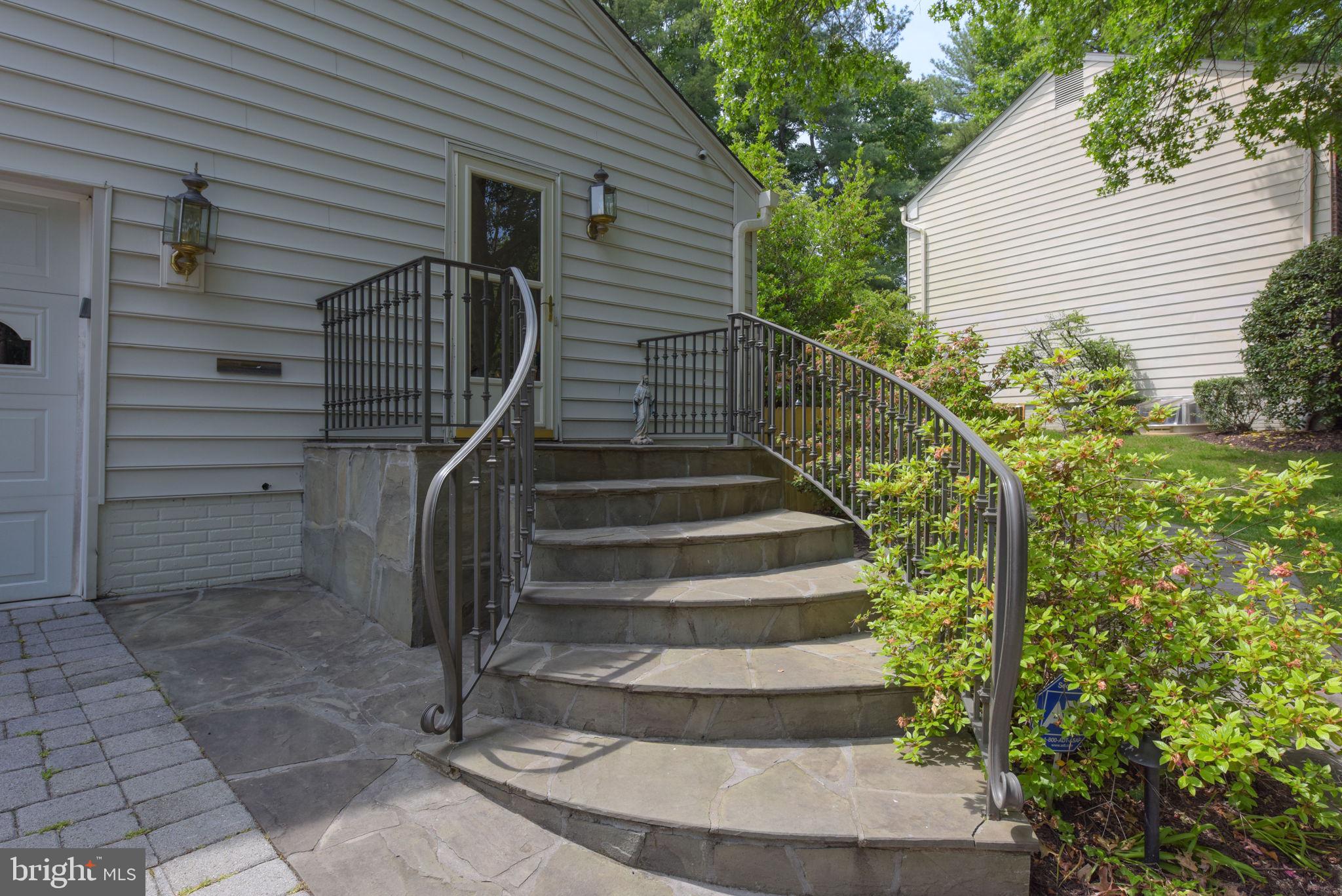 SEMINARY RIDGE - Residential
