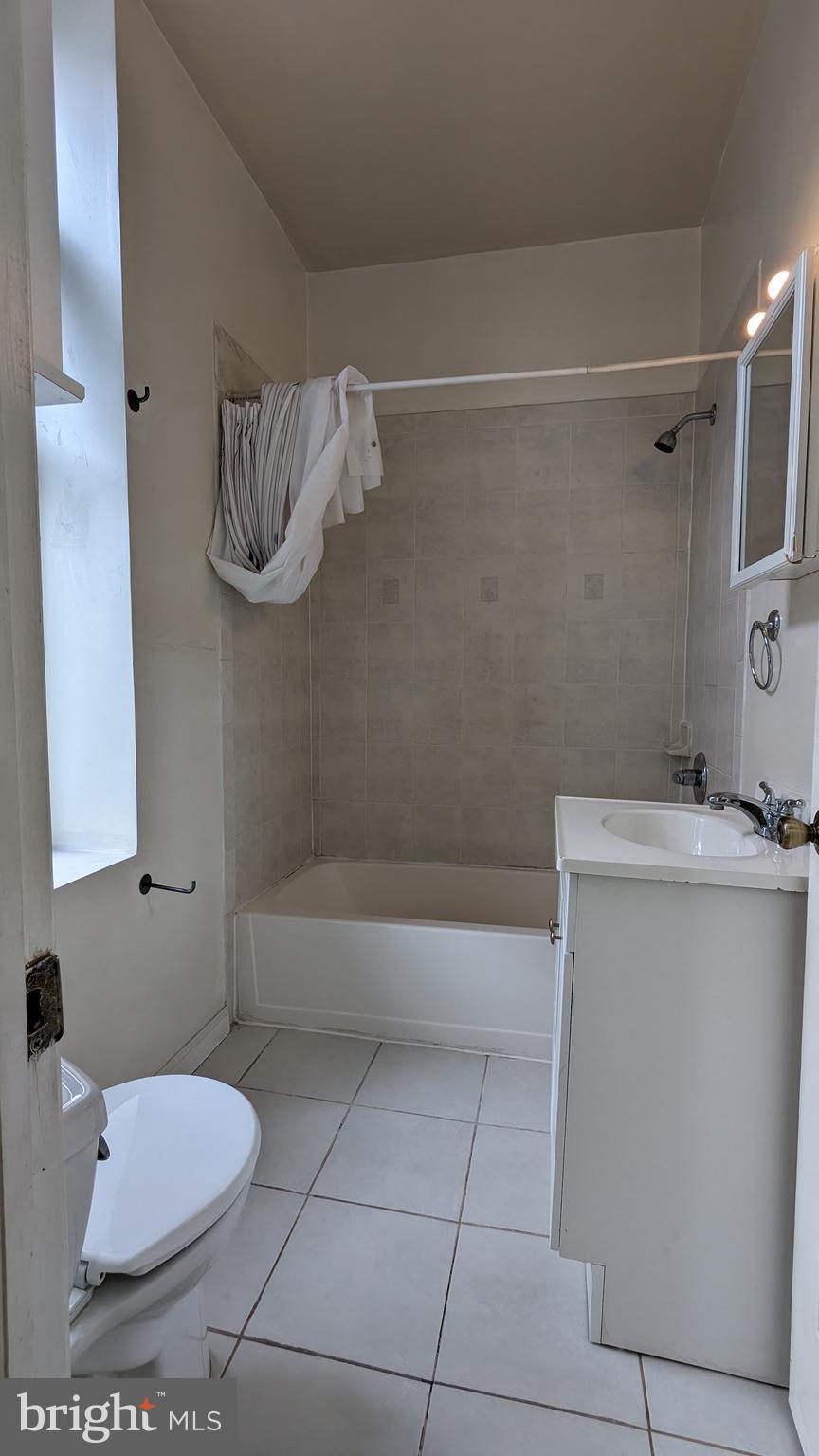 2362 N FRONT STREET 2