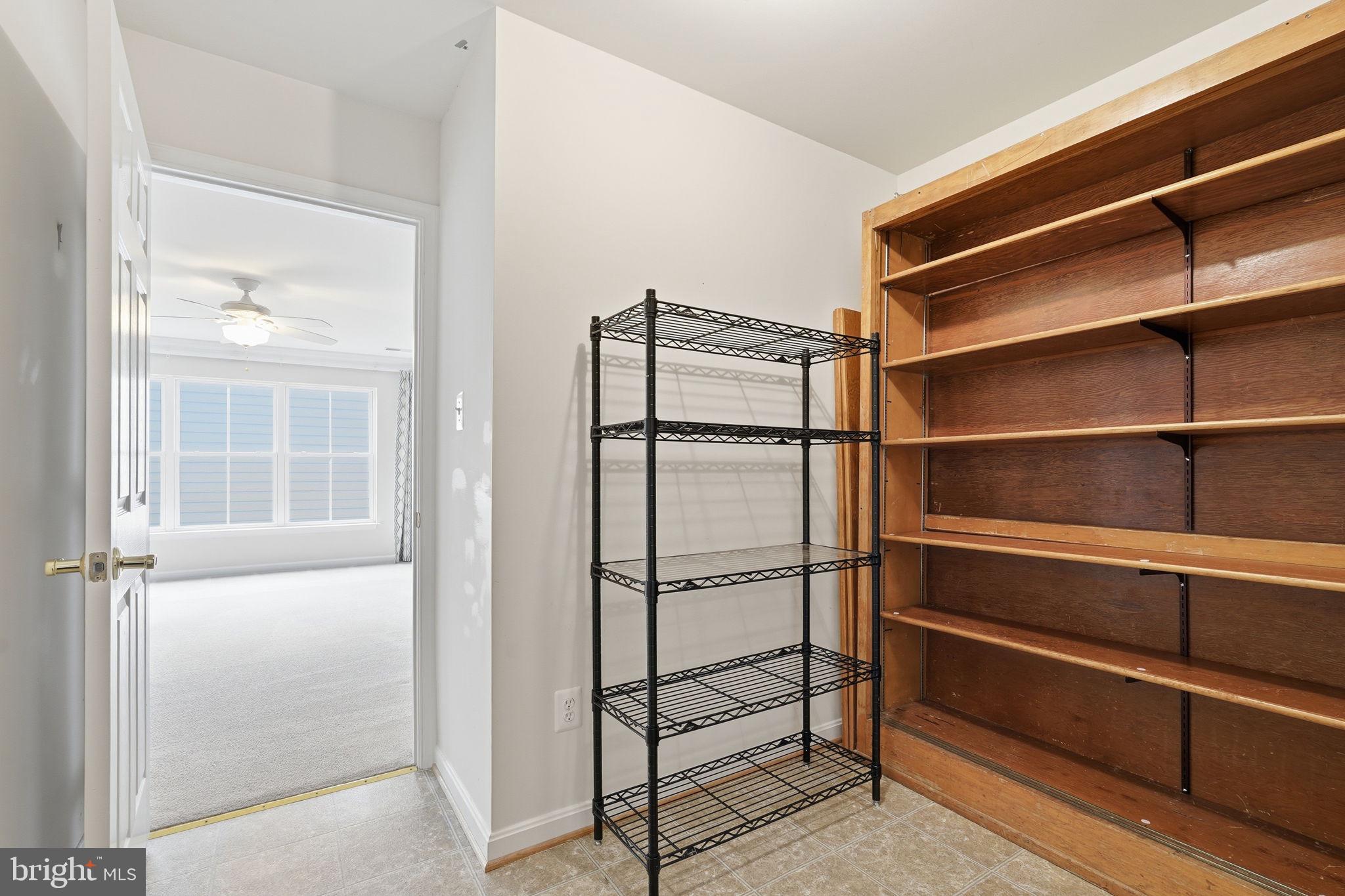 SHENANDOAH, LAKE FREDERICK - Residential