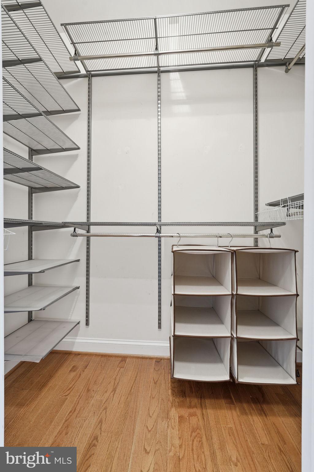 SHENANDOAH, LAKE FREDERICK - Residential