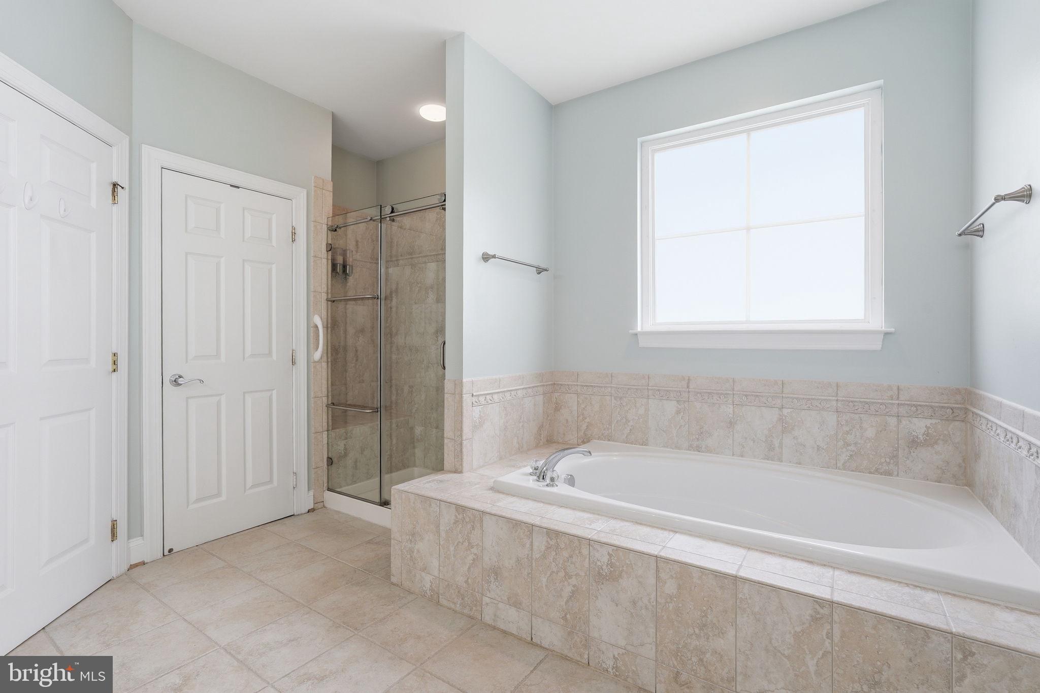 SHENANDOAH, LAKE FREDERICK - Residential